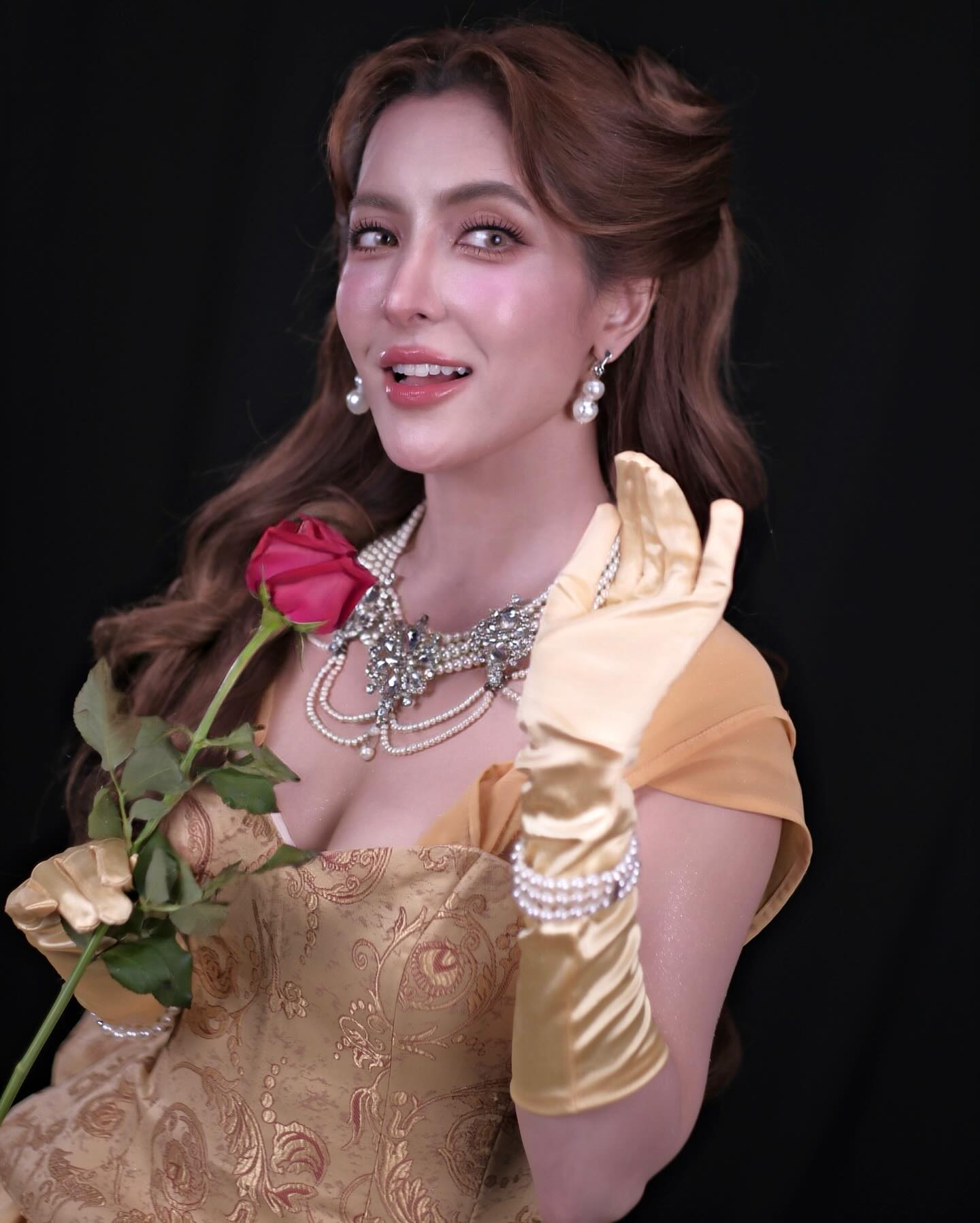 พิ้งค์กี้ - สาวิกา ไชยเดช