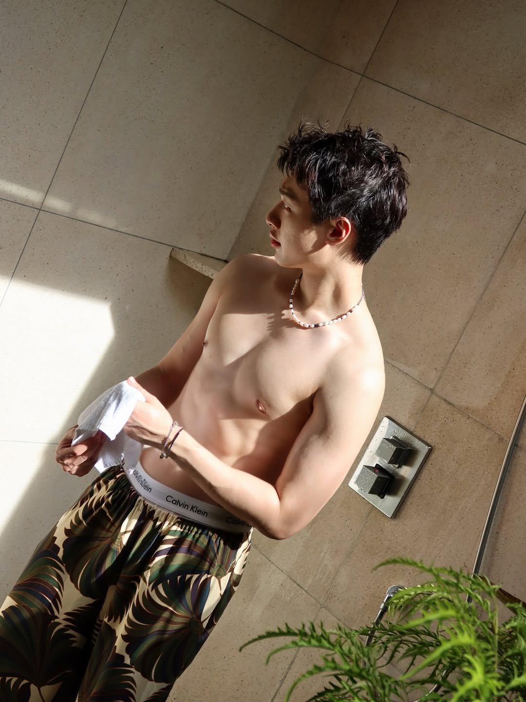 กัน - ณภัทร ณ ระนอง