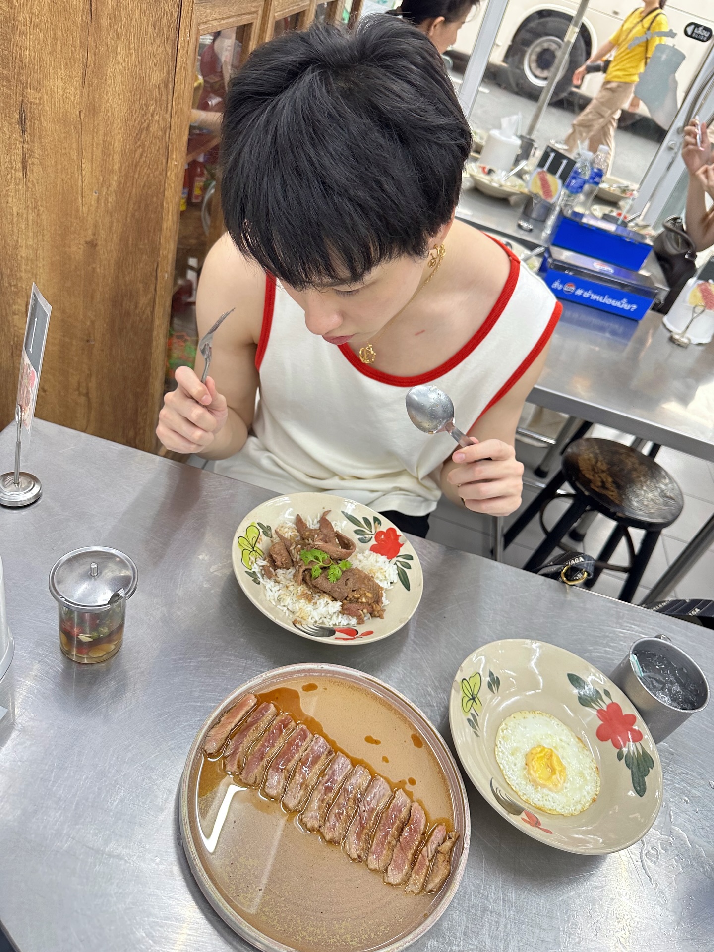 กัน - ณภัทร ณ ระนอง