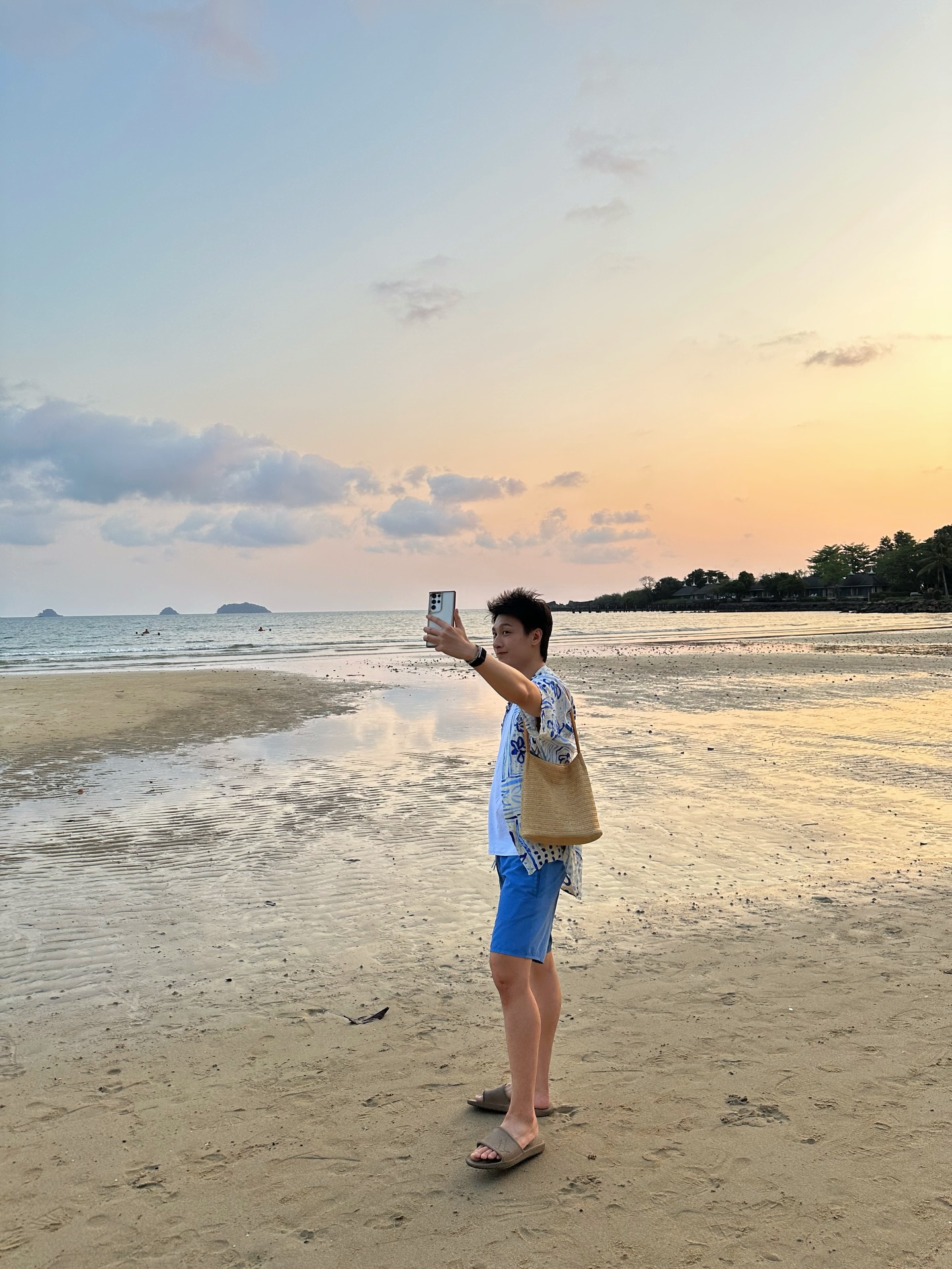 กัน - ณภัทร ณ ระนอง