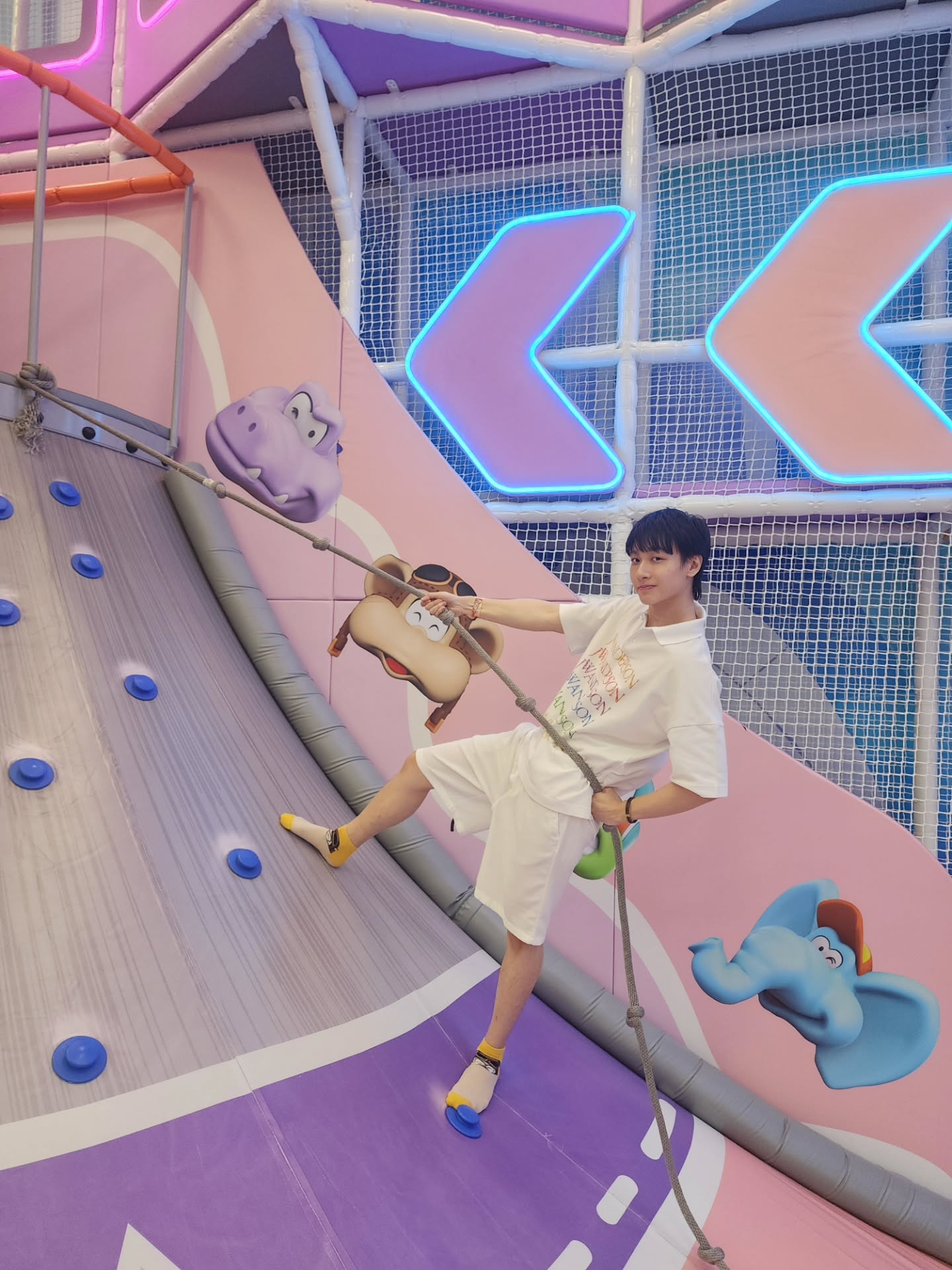 กัน - ณภัทร ณ ระนอง