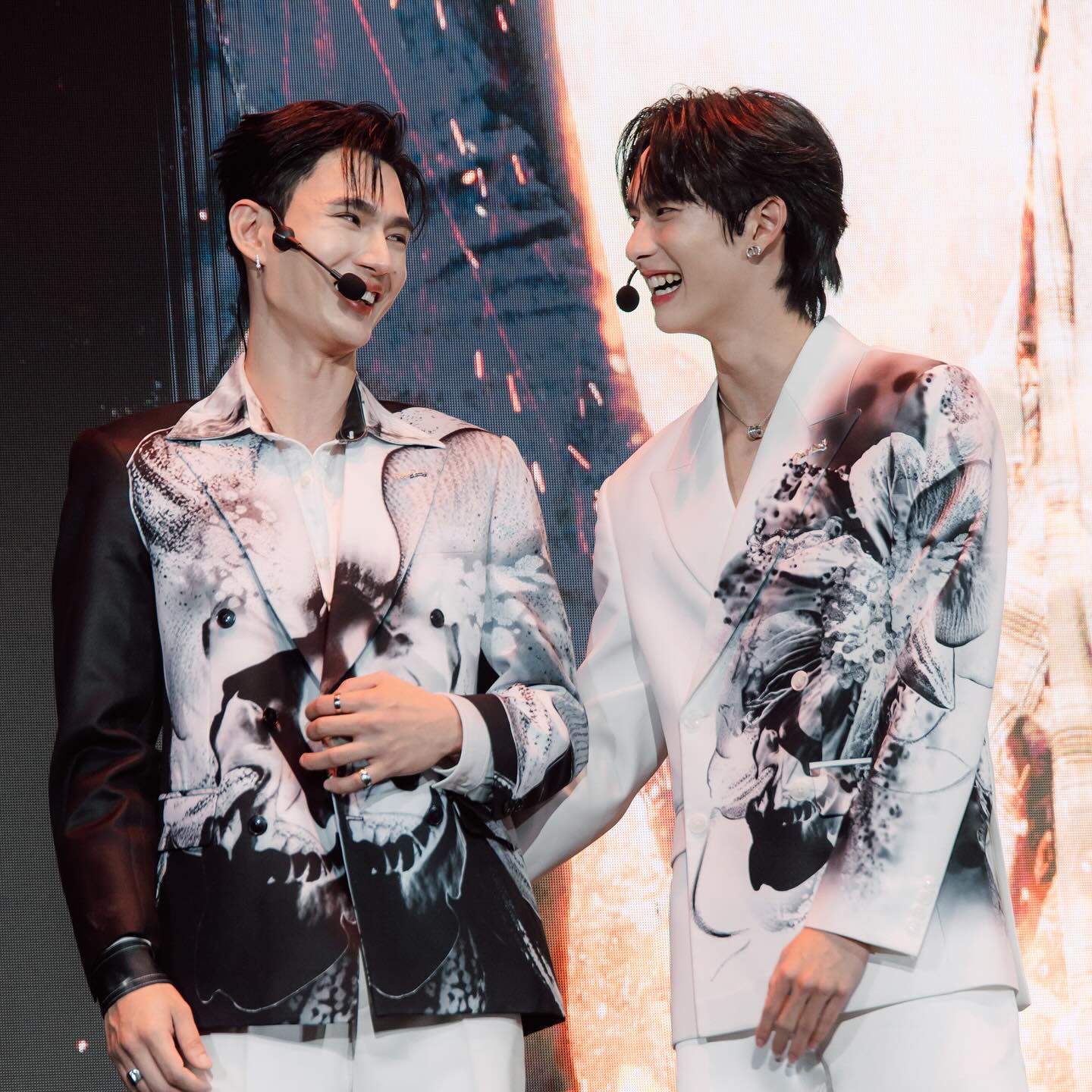 พูห์ - กฤติน กิจจารุวรรณกุล