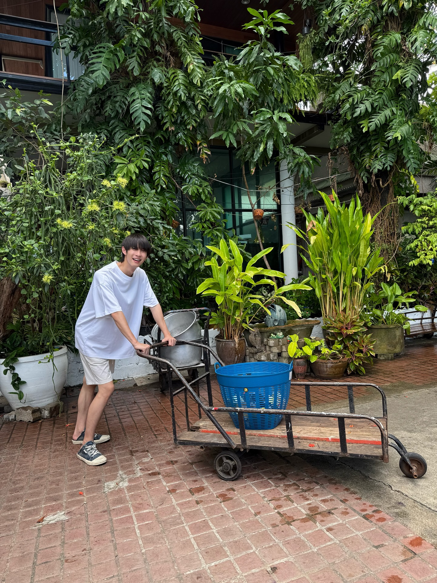 พูห์ - กฤติน กิจจารุวรรณกุล