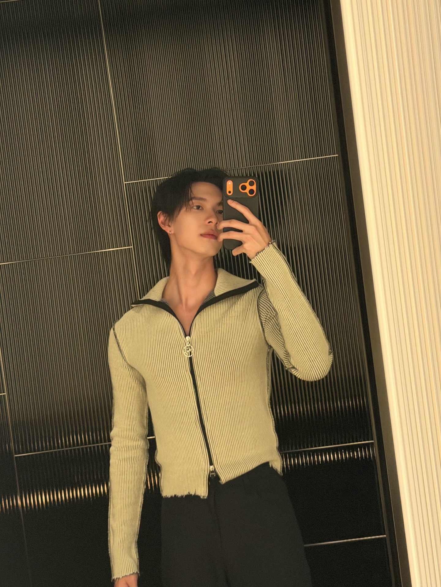 พูห์ - กฤติน กิจจารุวรรณกุล