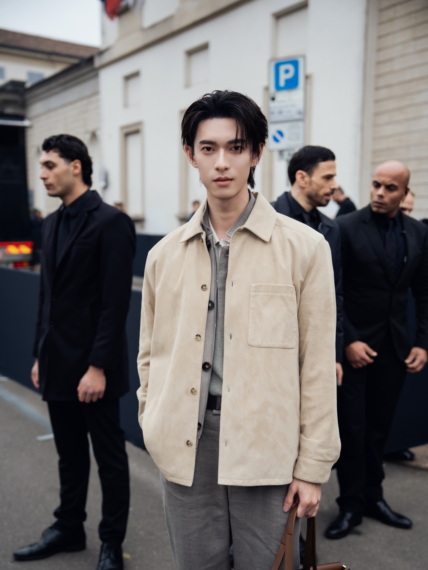 พูห์ - กฤติน กิจจารุวรรณกุล