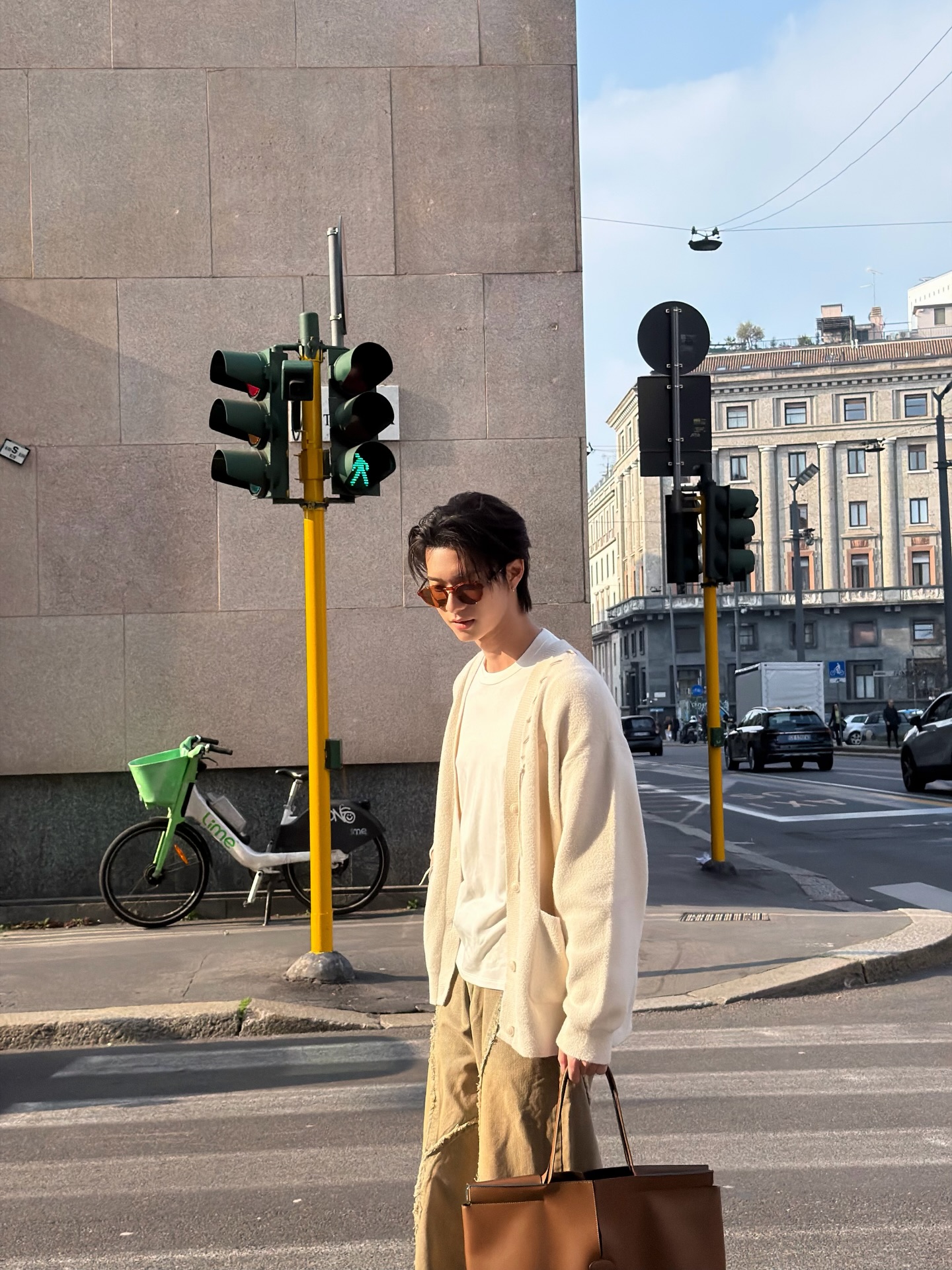 พูห์ - กฤติน กิจจารุวรรณกุล