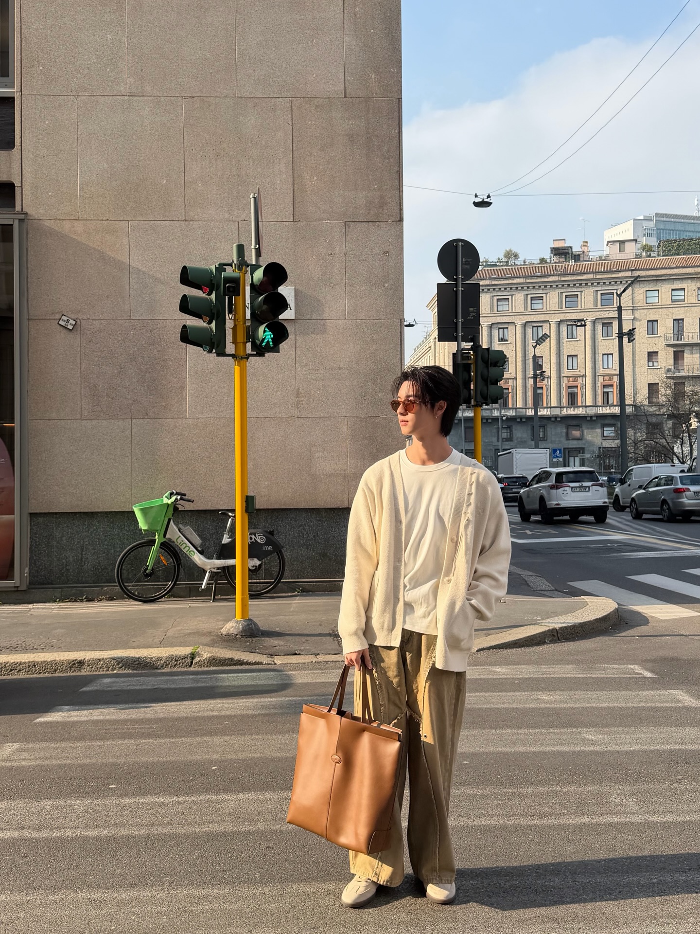 พูห์ - กฤติน กิจจารุวรรณกุล