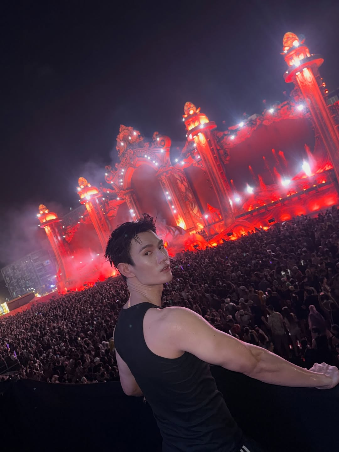 พูห์ - กฤติน กิจจารุวรรณกุล