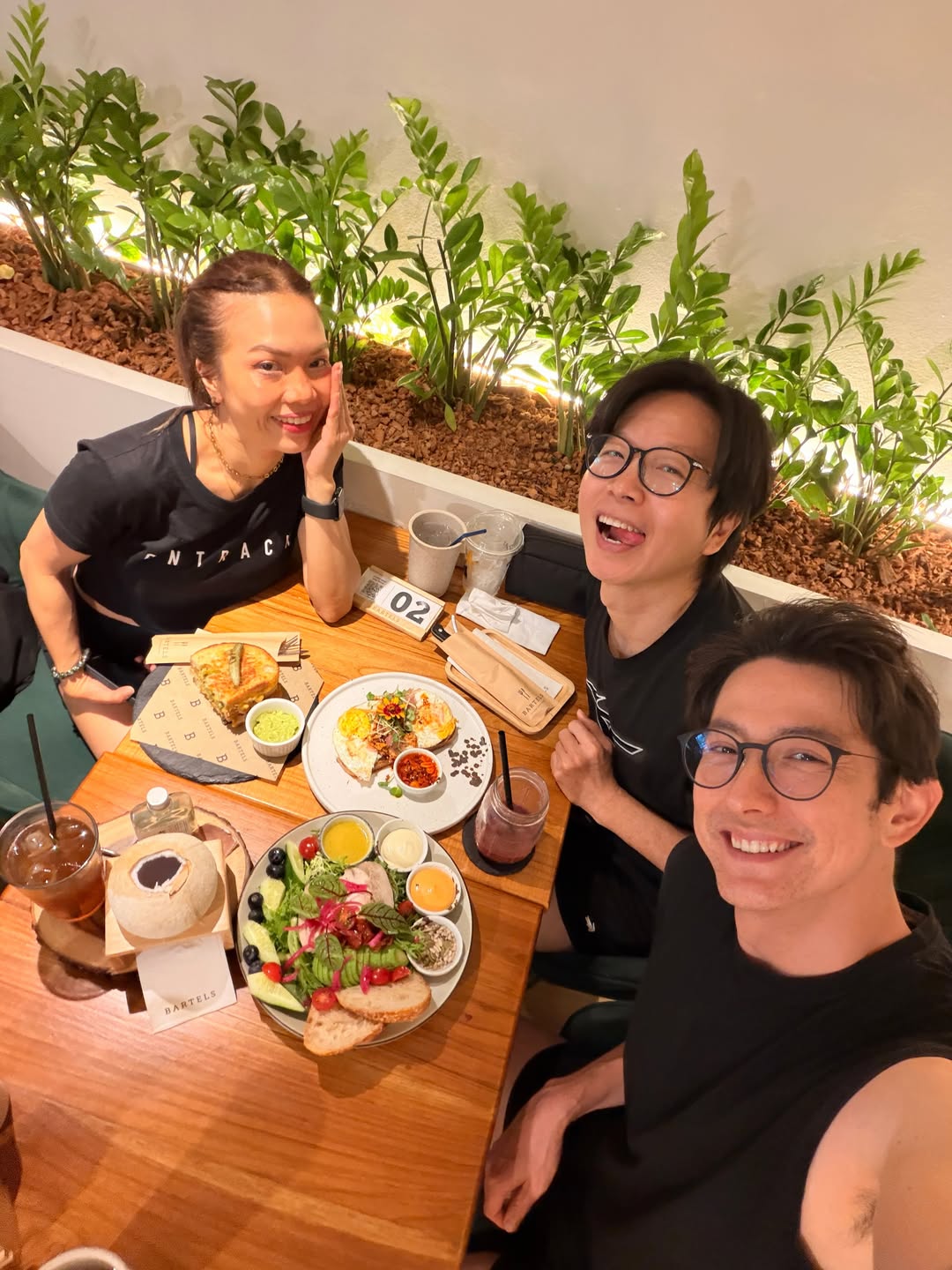 เป้ - วิศวะ กิจตันขจร