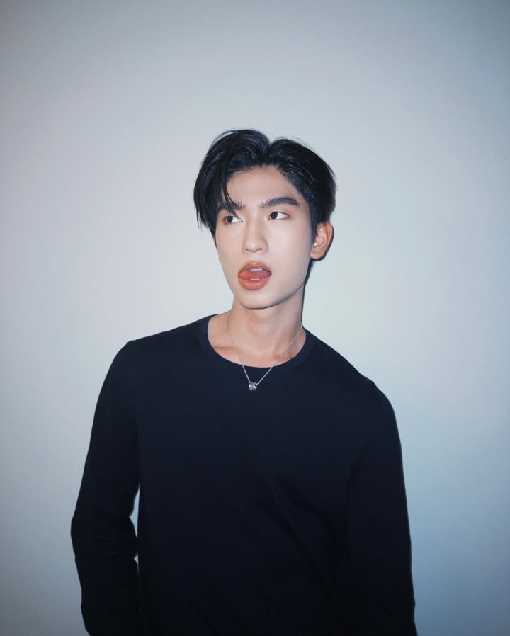 โทมัส - ธีร์ทัศน์ จึงมณีรัตน์