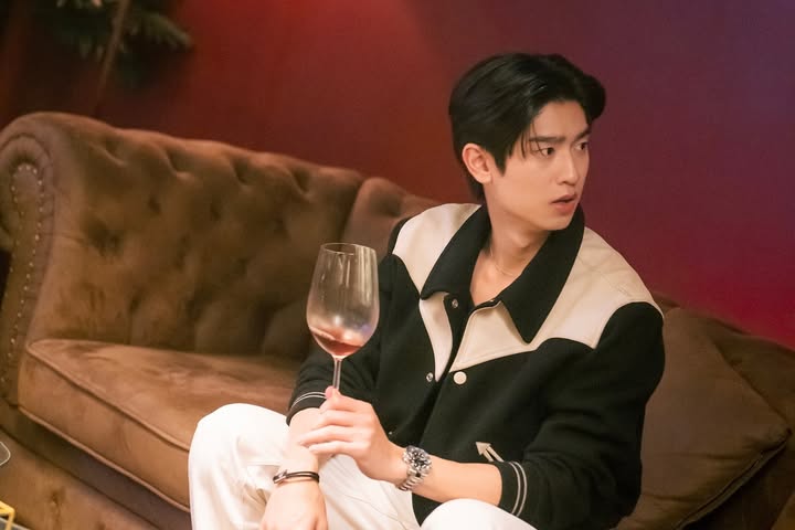 โทมัส - ธีร์ทัศน์ จึงมณีรัตน์