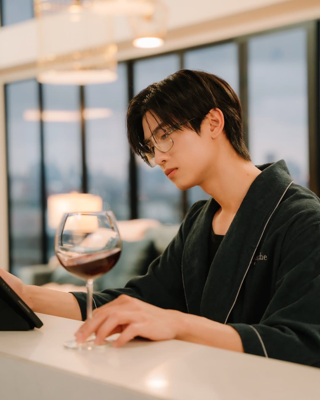 โทมัส - ธีร์ทัศน์ จึงมณีรัตน์