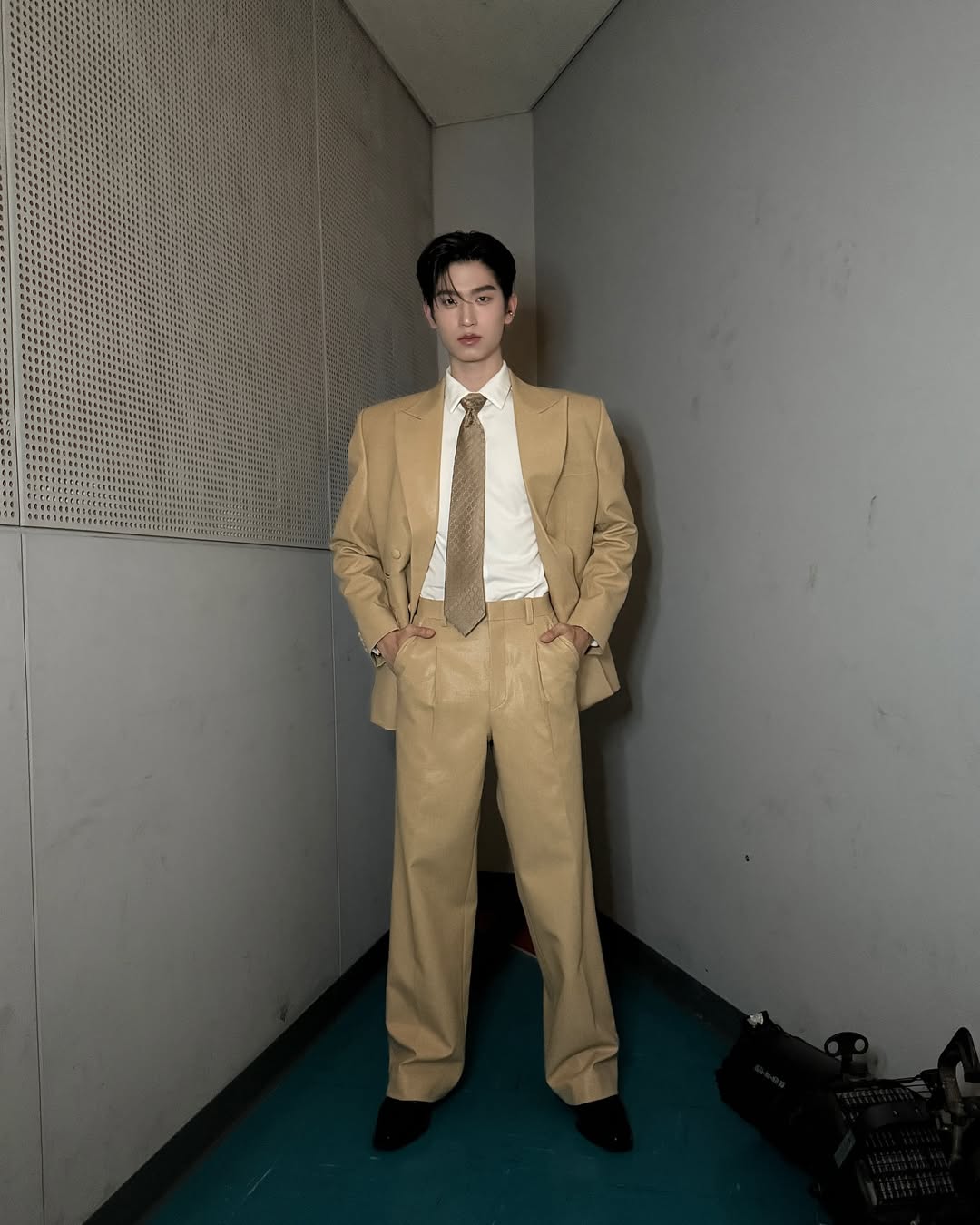โทมัส - ธีร์ทัศน์ จึงมณีรัตน์