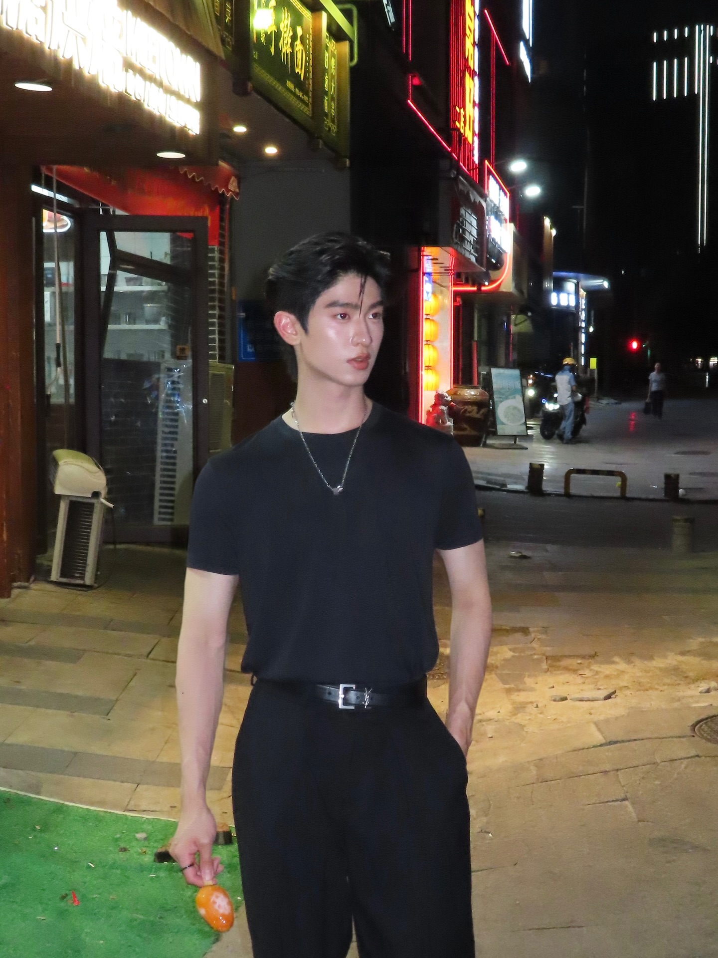 โทมัส - ธีร์ทัศน์ จึงมณีรัตน์