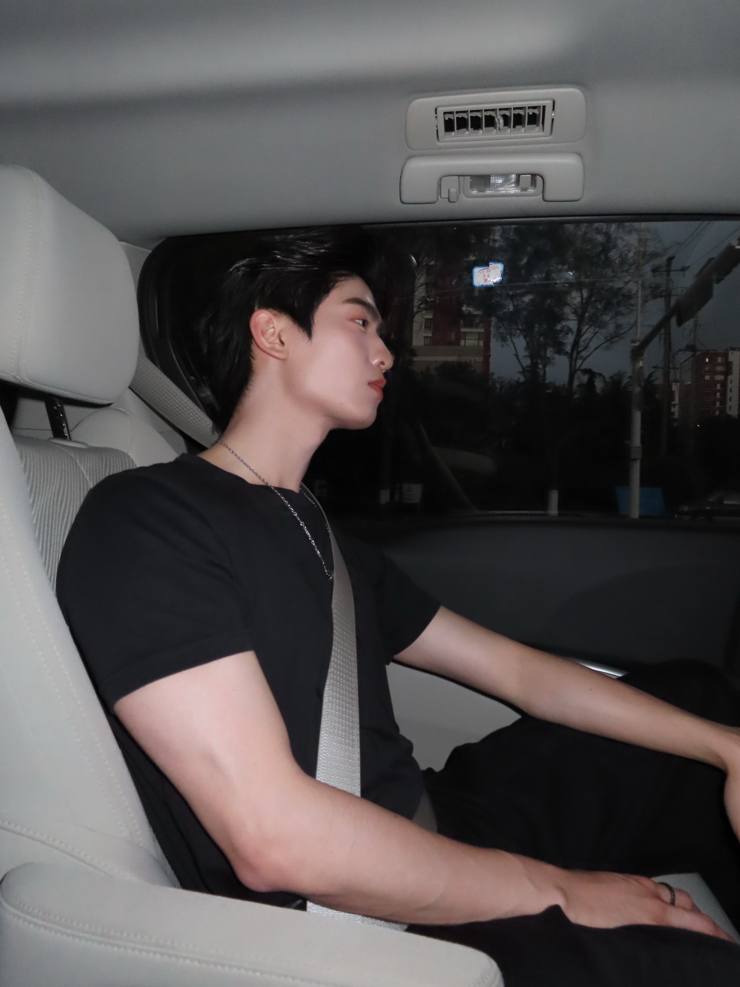 โทมัส - ธีร์ทัศน์ จึงมณีรัตน์