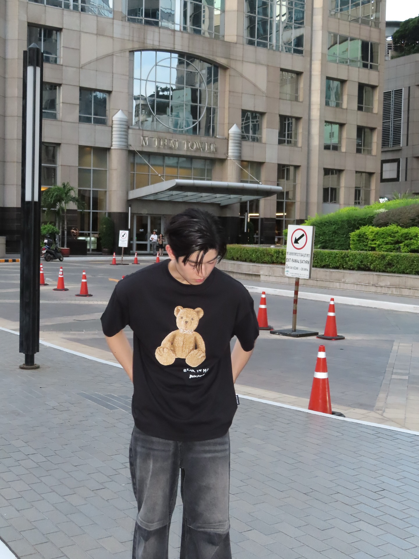โทมัส - ธีร์ทัศน์ จึงมณีรัตน์