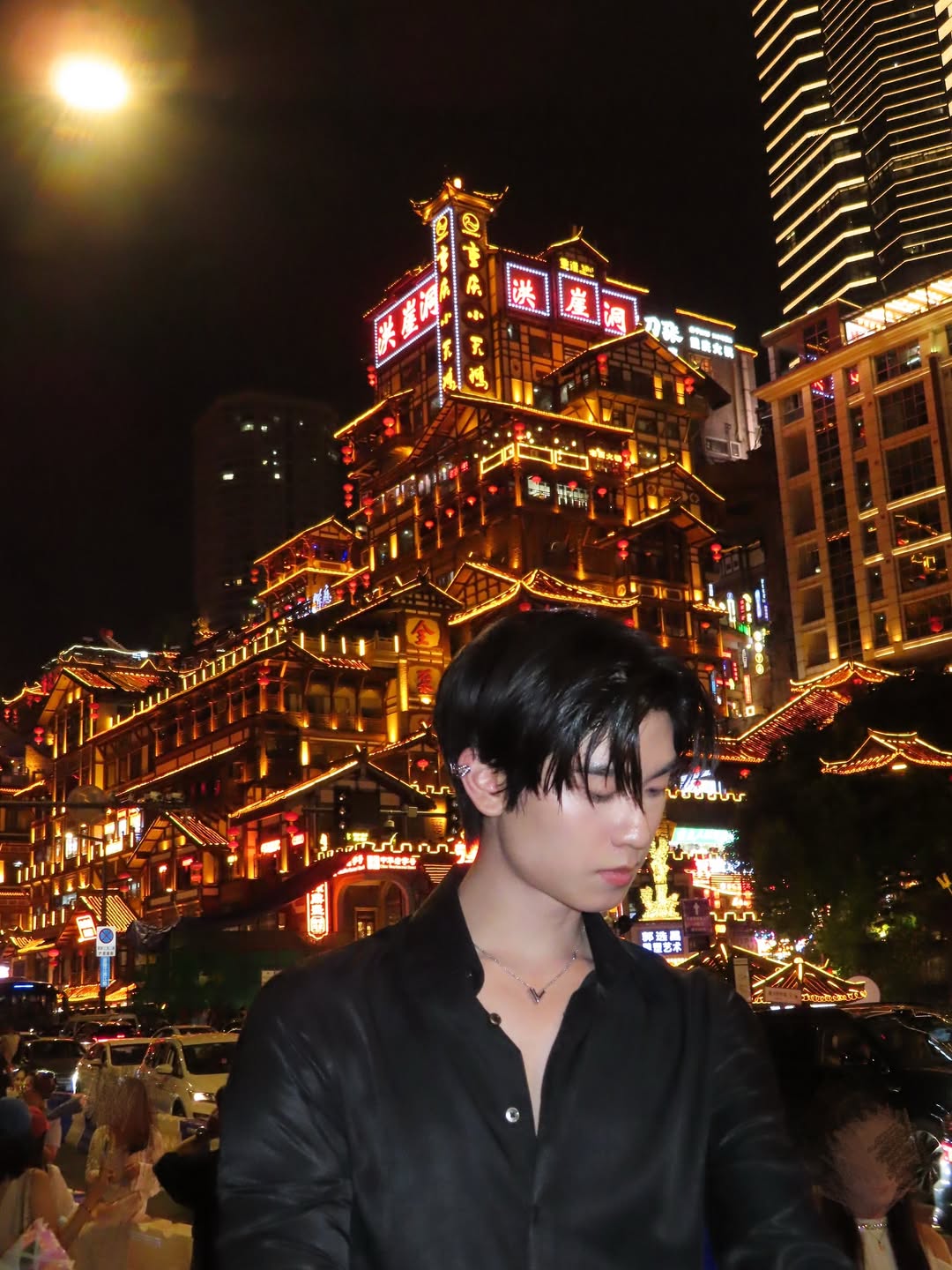 โทมัส - ธีร์ทัศน์ จึงมณีรัตน์