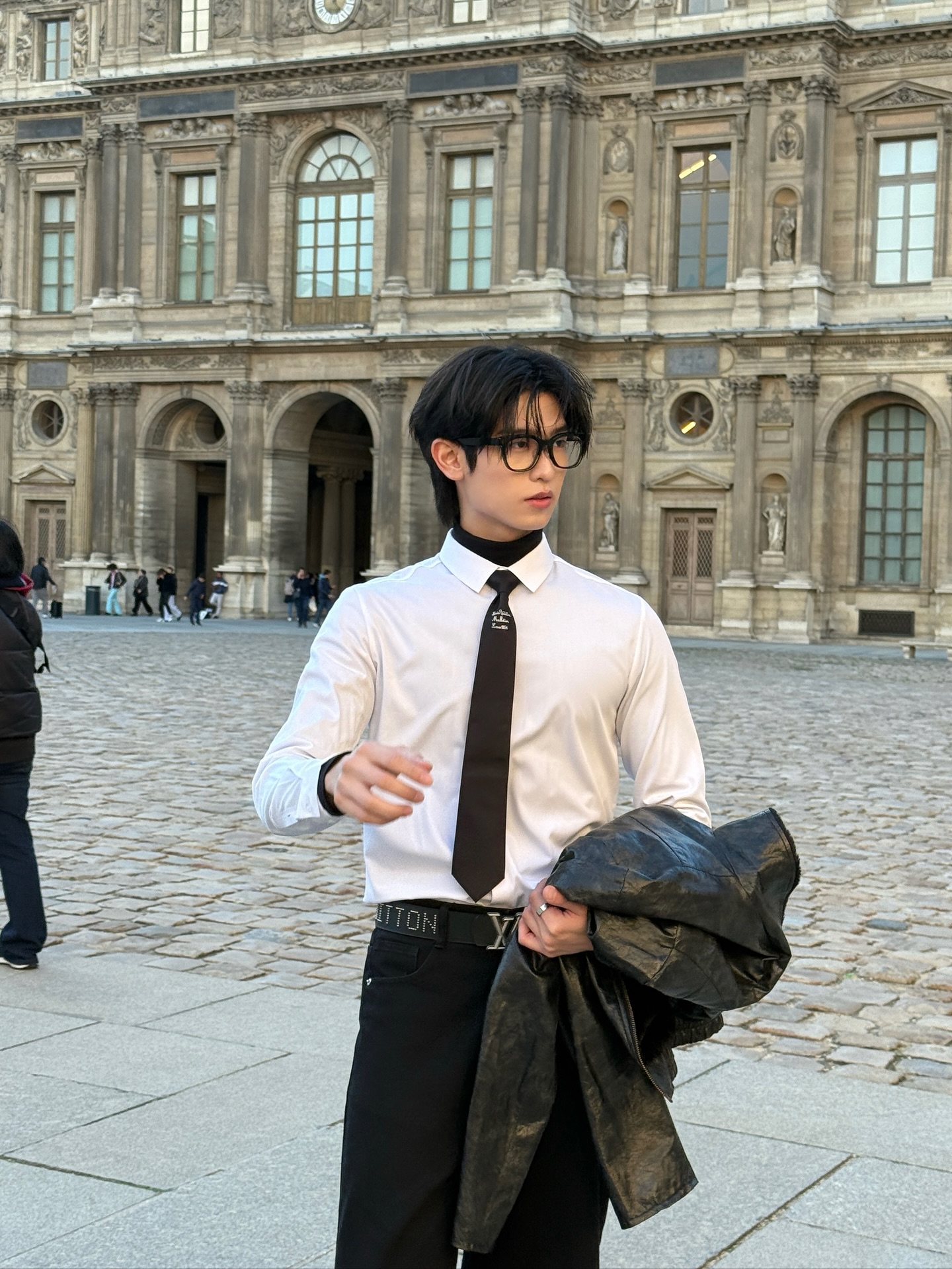 โทมัส - ธีร์ทัศน์ จึงมณีรัตน์