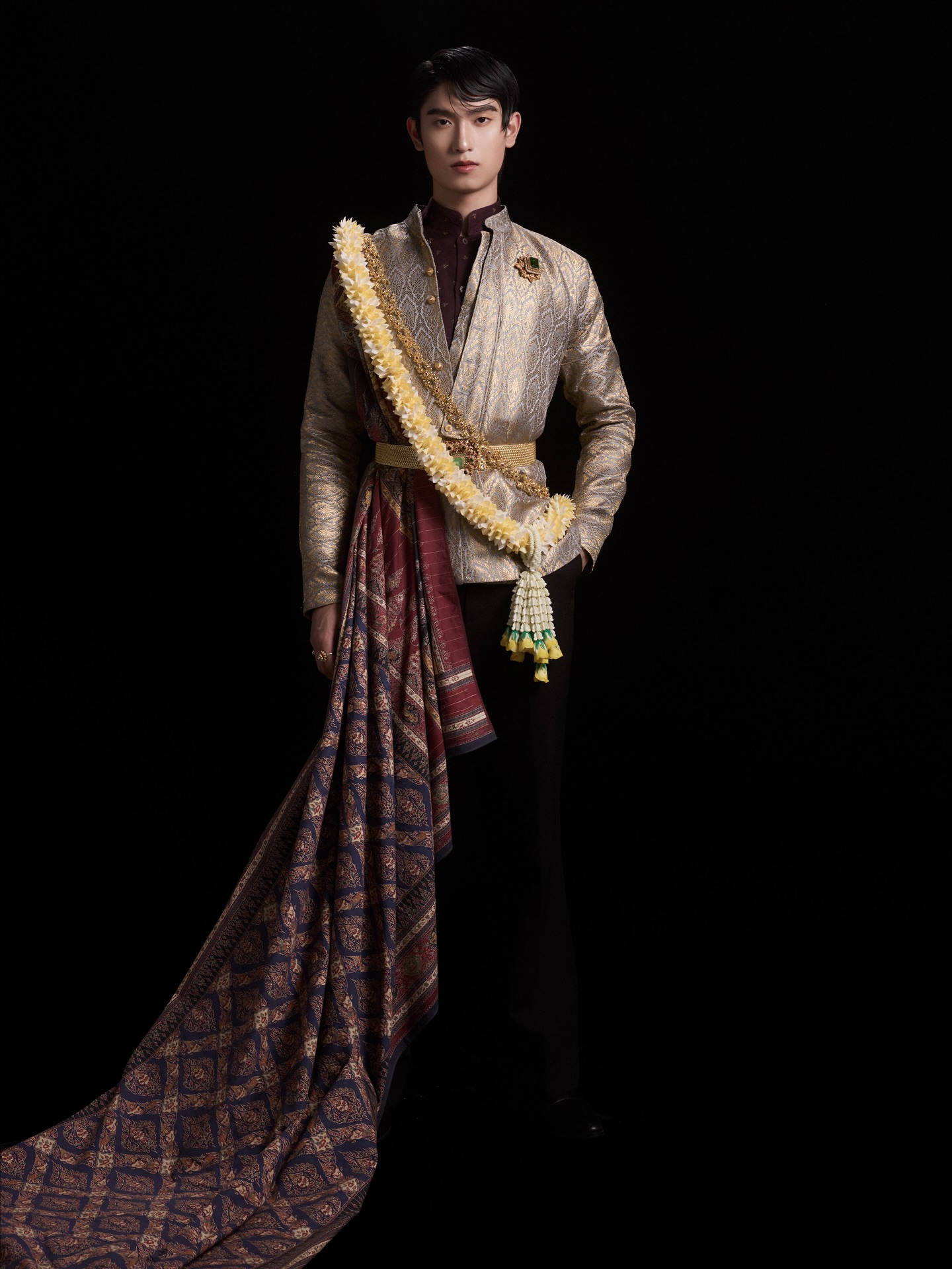 โทมัส - ธีร์ทัศน์ จึงมณีรัตน์