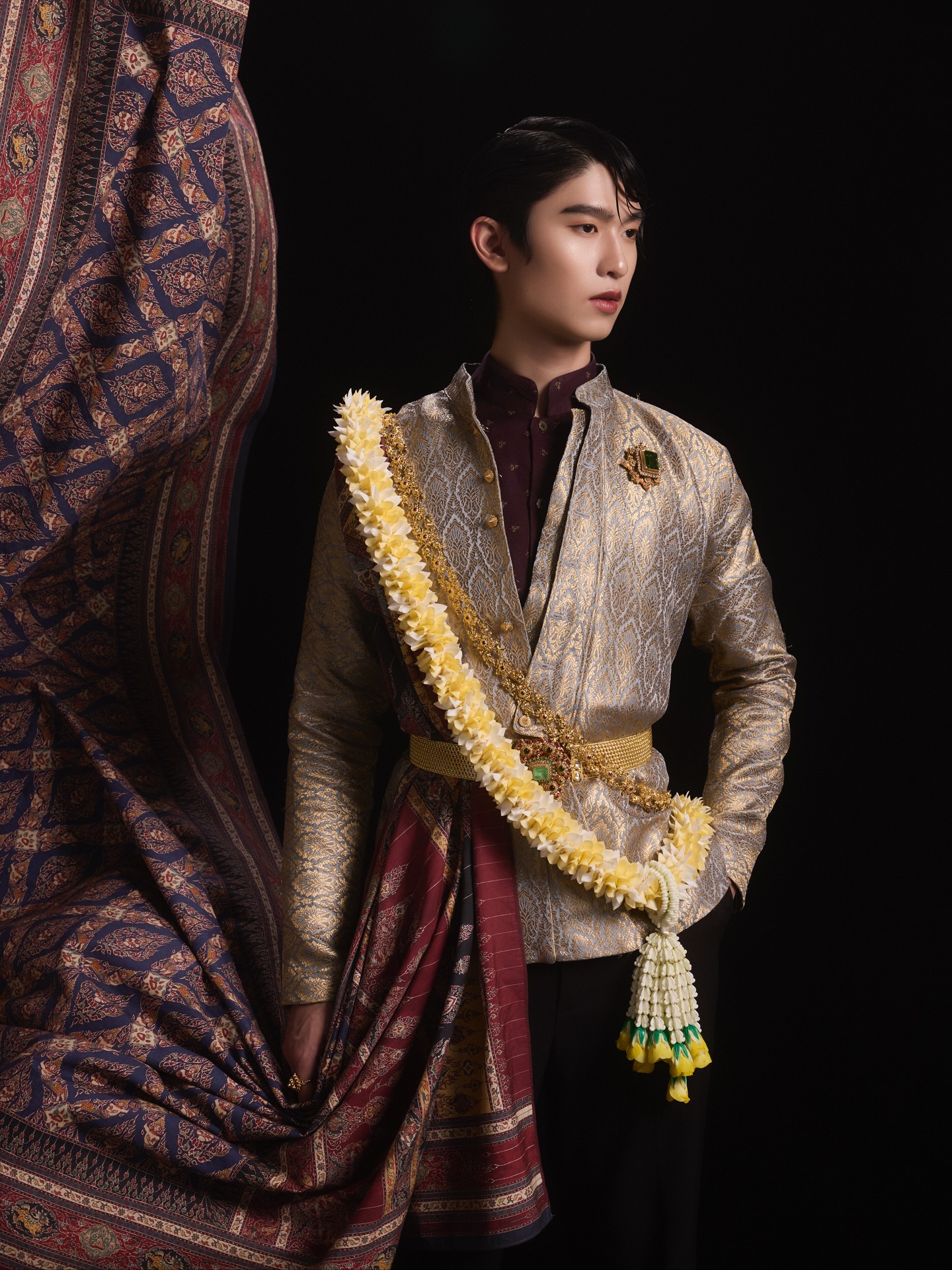 โทมัส - ธีร์ทัศน์ จึงมณีรัตน์