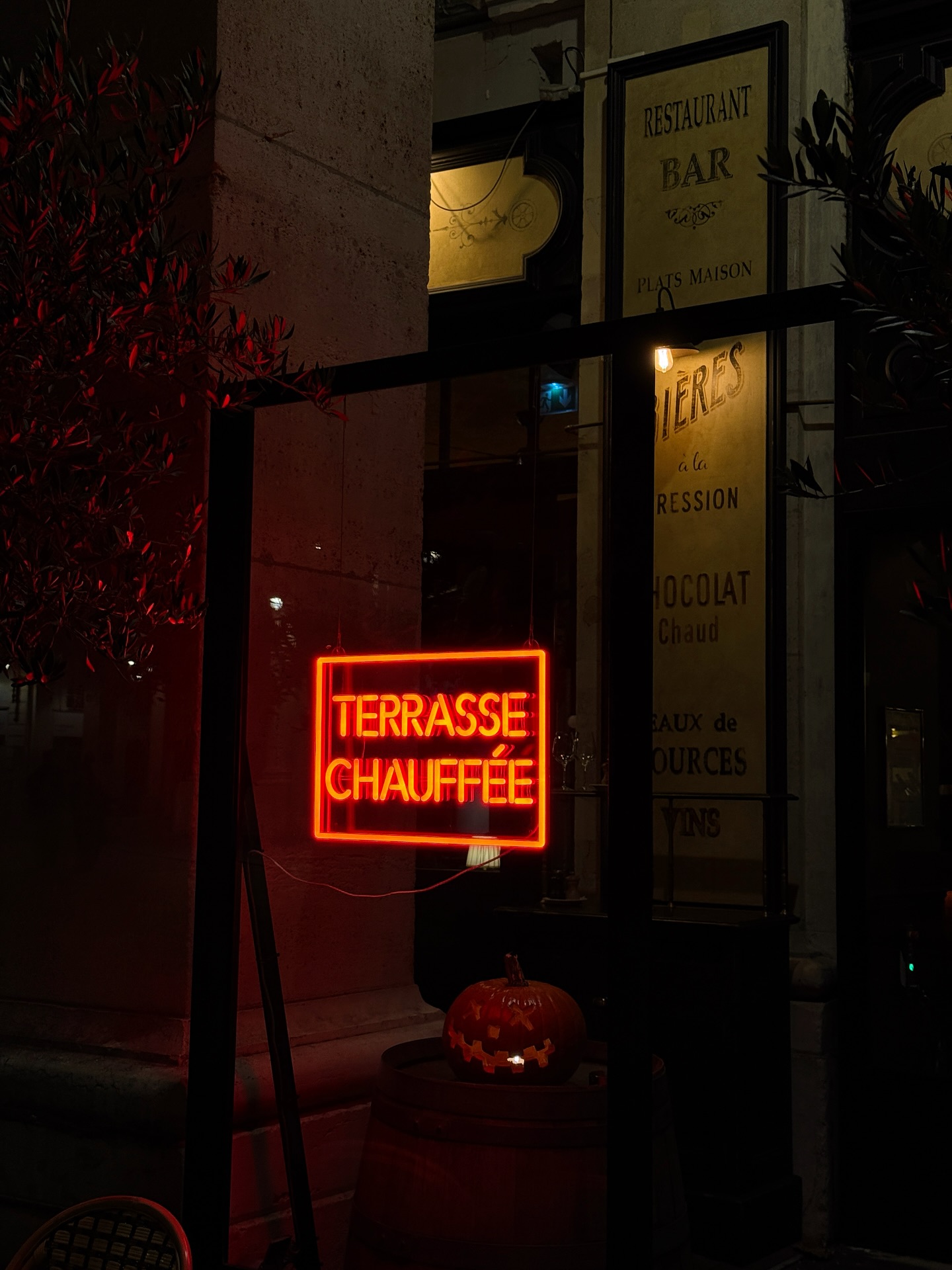 โทมัส - ธีร์ทัศน์ จึงมณีรัตน์