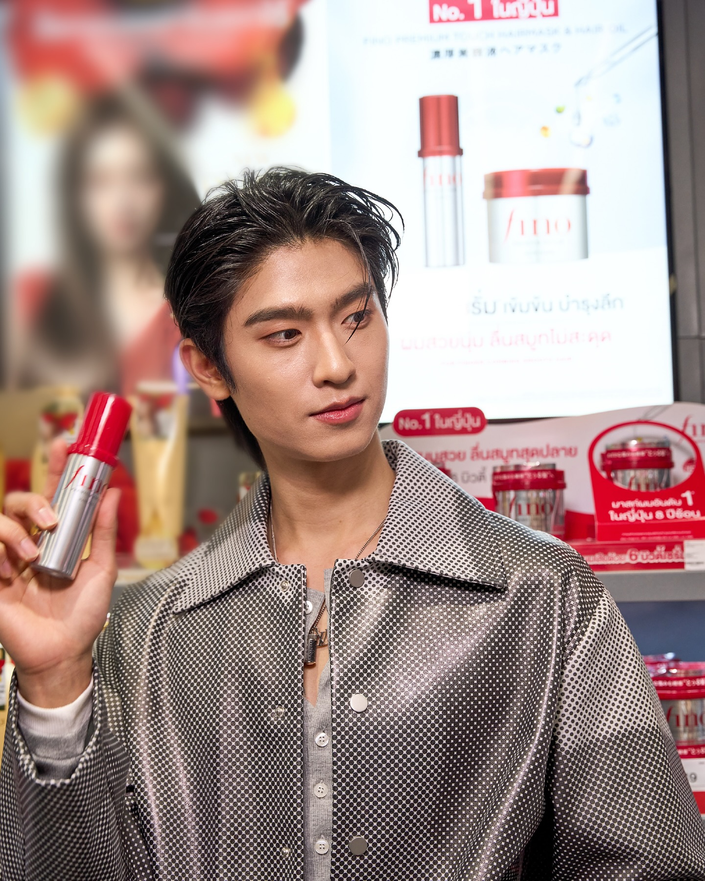 โทมัส - ธีร์ทัศน์ จึงมณีรัตน์