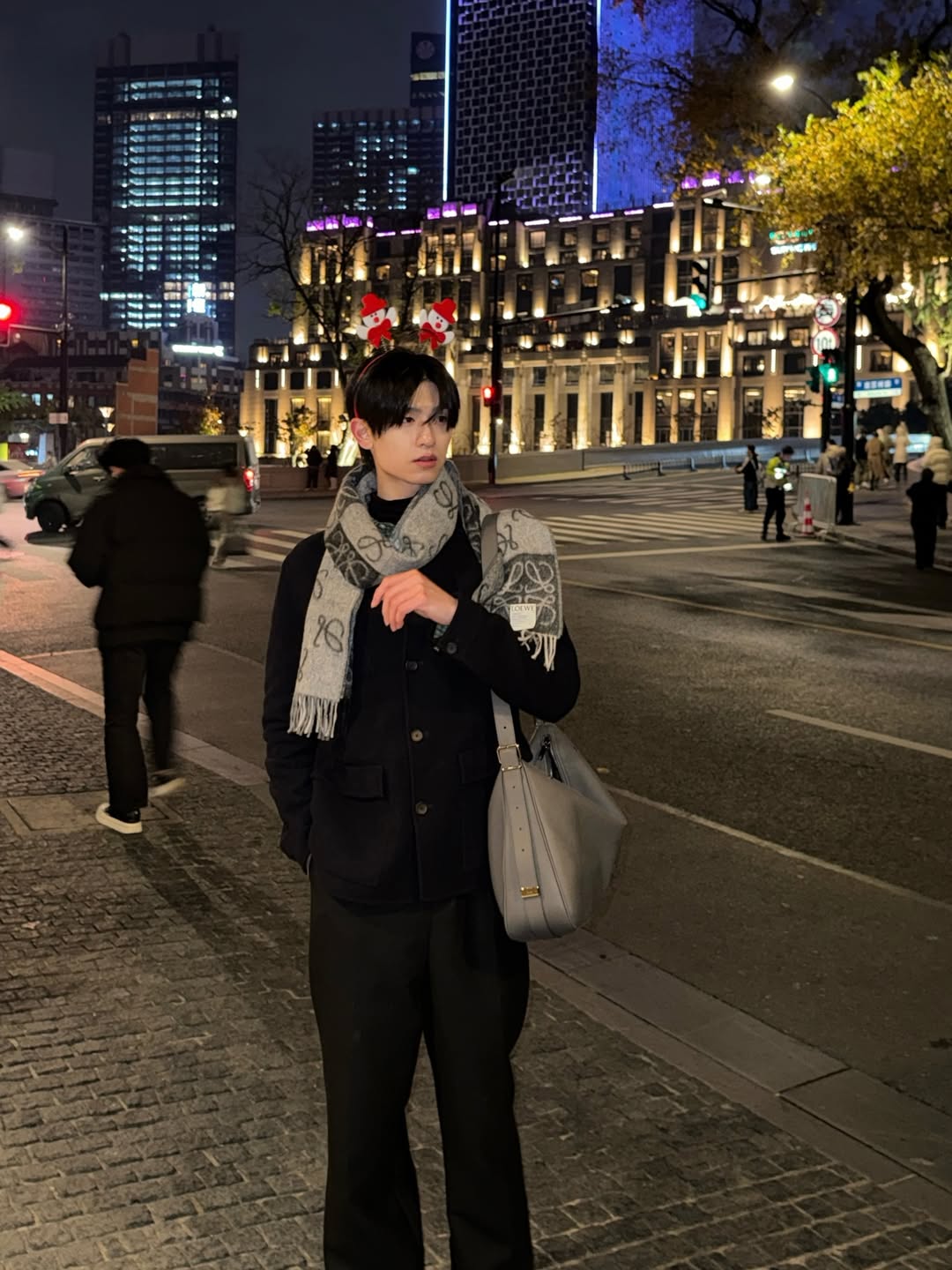 โทมัส - ธีร์ทัศน์ จึงมณีรัตน์