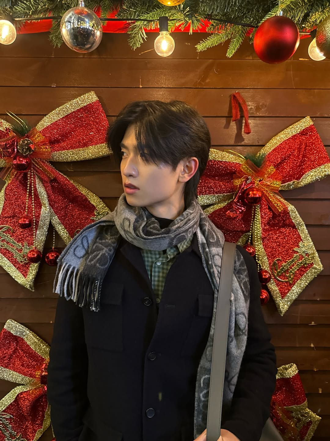 โทมัส - ธีร์ทัศน์ จึงมณีรัตน์