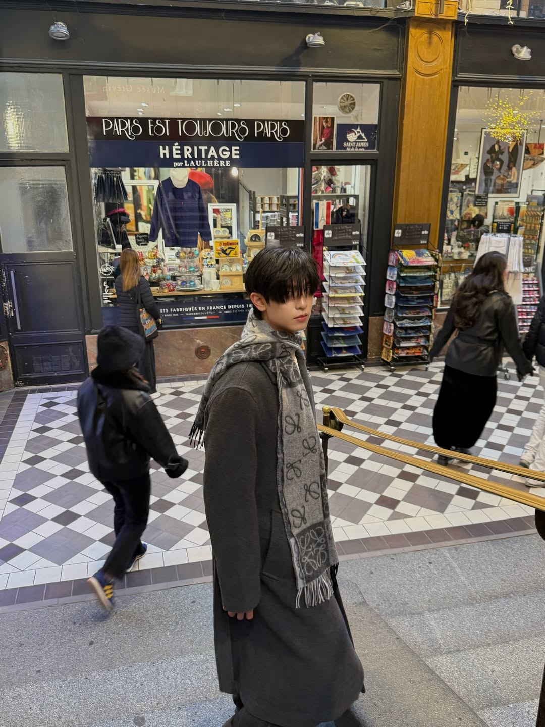 โทมัส - ธีร์ทัศน์ จึงมณีรัตน์