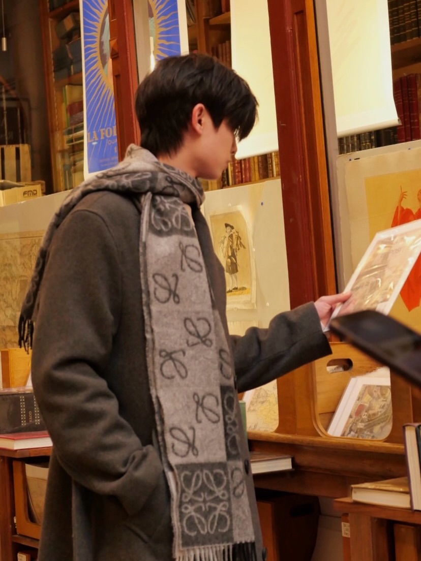 โทมัส - ธีร์ทัศน์ จึงมณีรัตน์