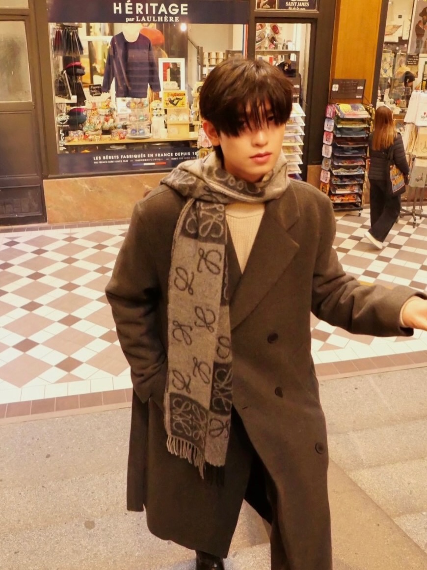 โทมัส - ธีร์ทัศน์ จึงมณีรัตน์