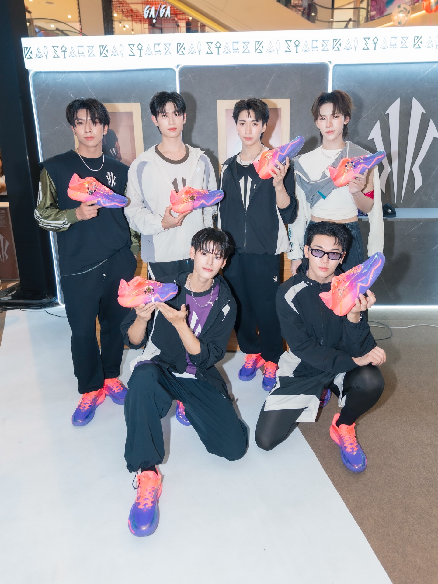 โทมัส - ธีร์ทัศน์ จึงมณีรัตน์