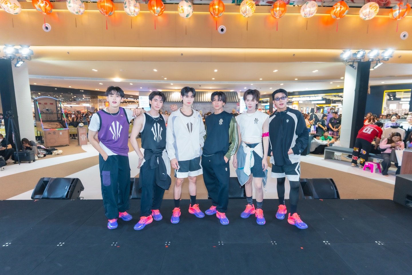 โทมัส - ธีร์ทัศน์ จึงมณีรัตน์