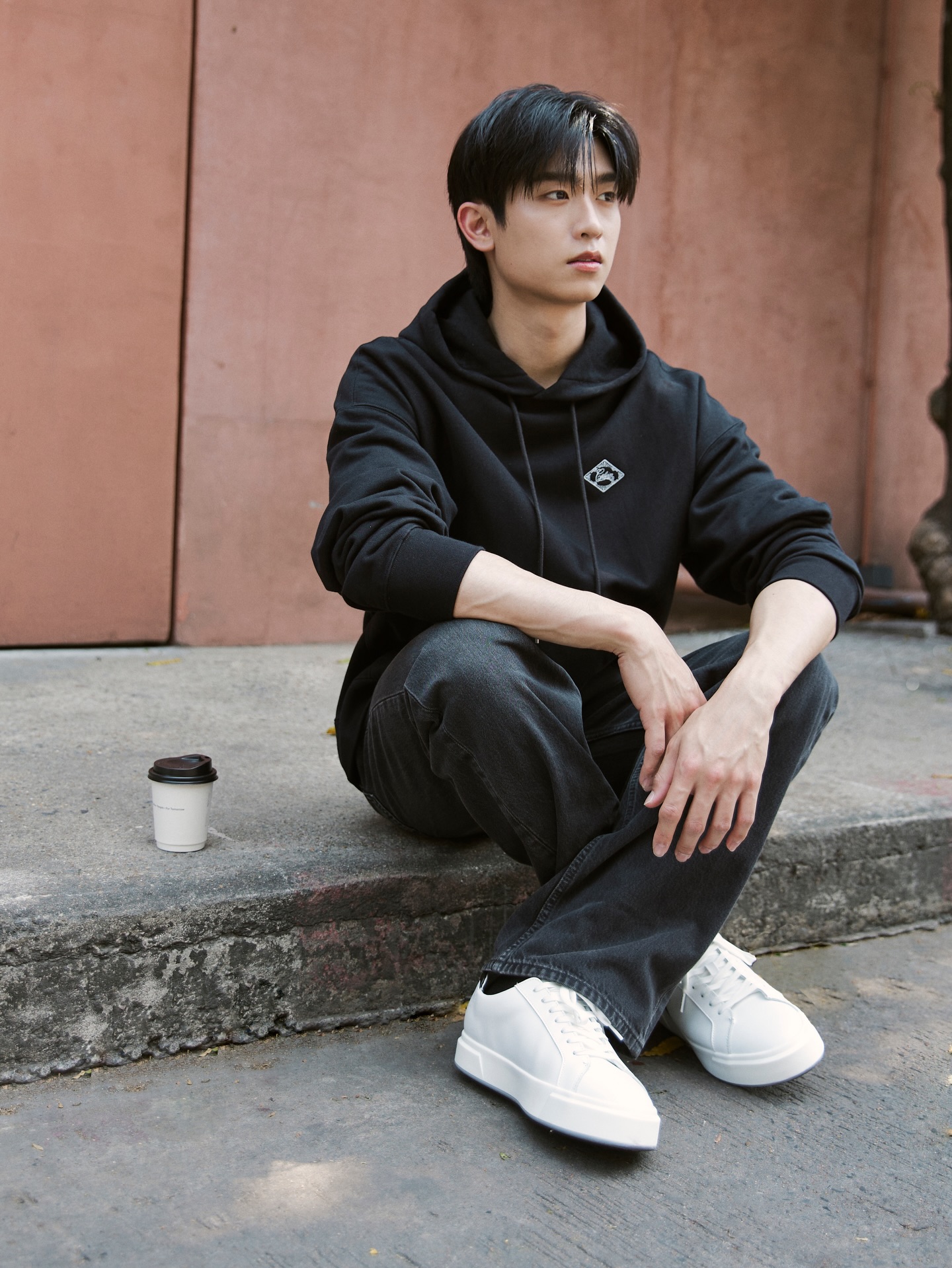 โทมัส - ธีร์ทัศน์ จึงมณีรัตน์