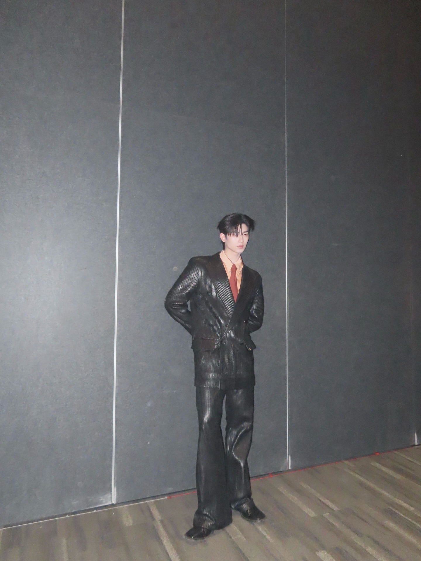 โทมัส - ธีร์ทัศน์ จึงมณีรัตน์