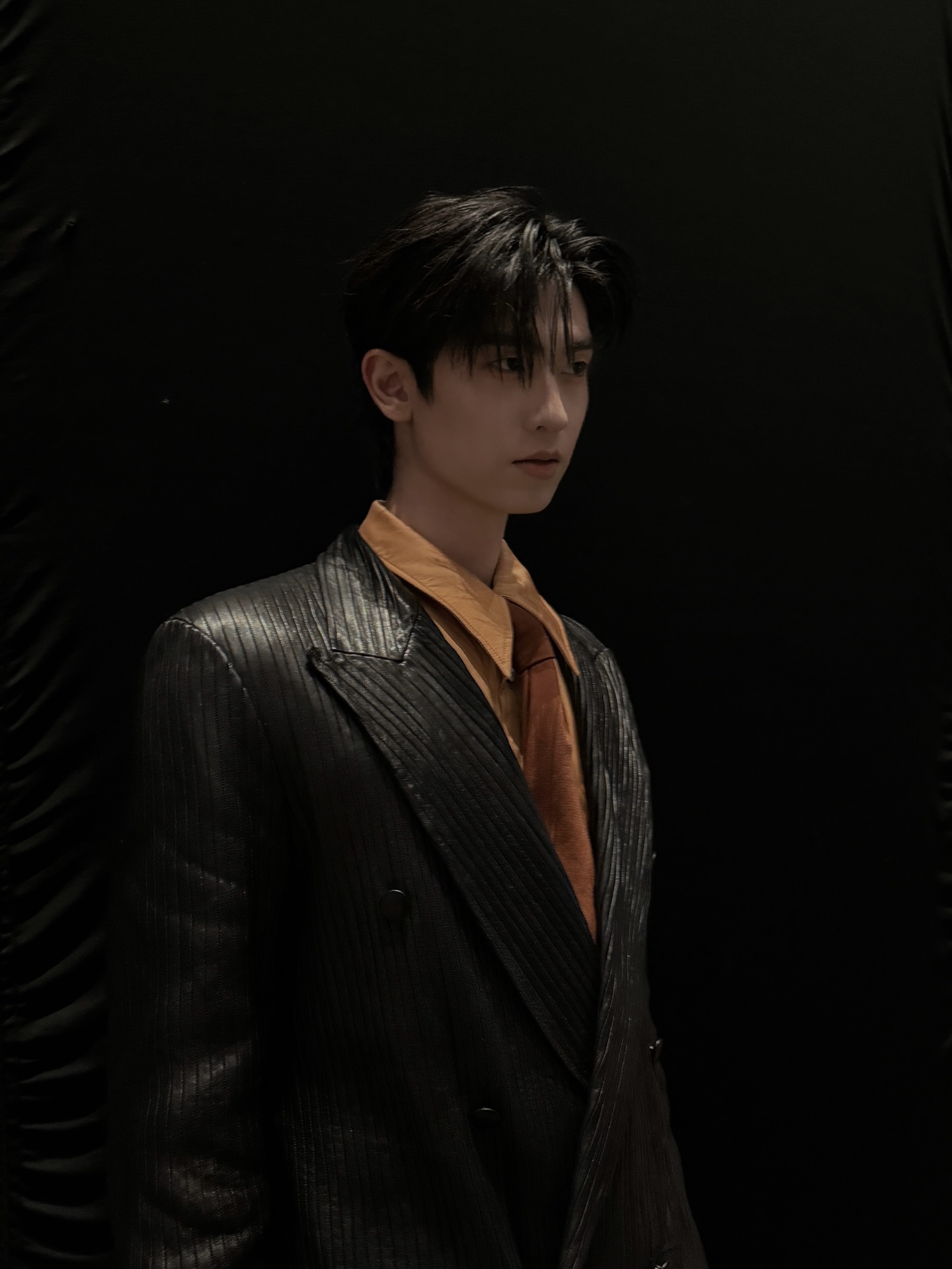 โทมัส - ธีร์ทัศน์ จึงมณีรัตน์