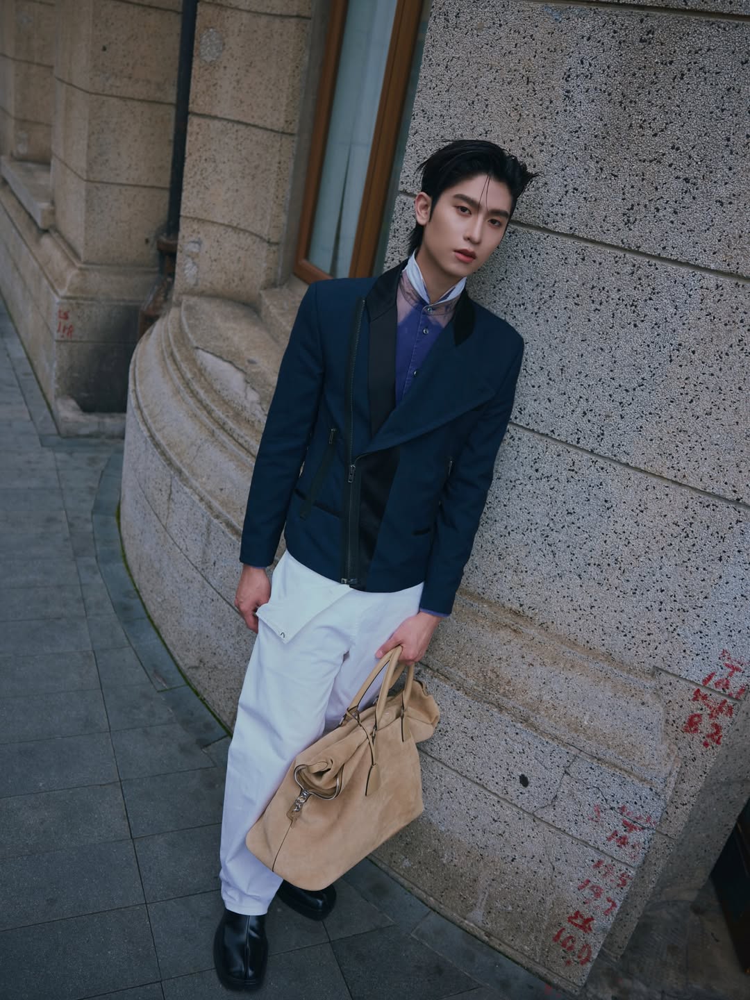 โทมัส - ธีร์ทัศน์ จึงมณีรัตน์