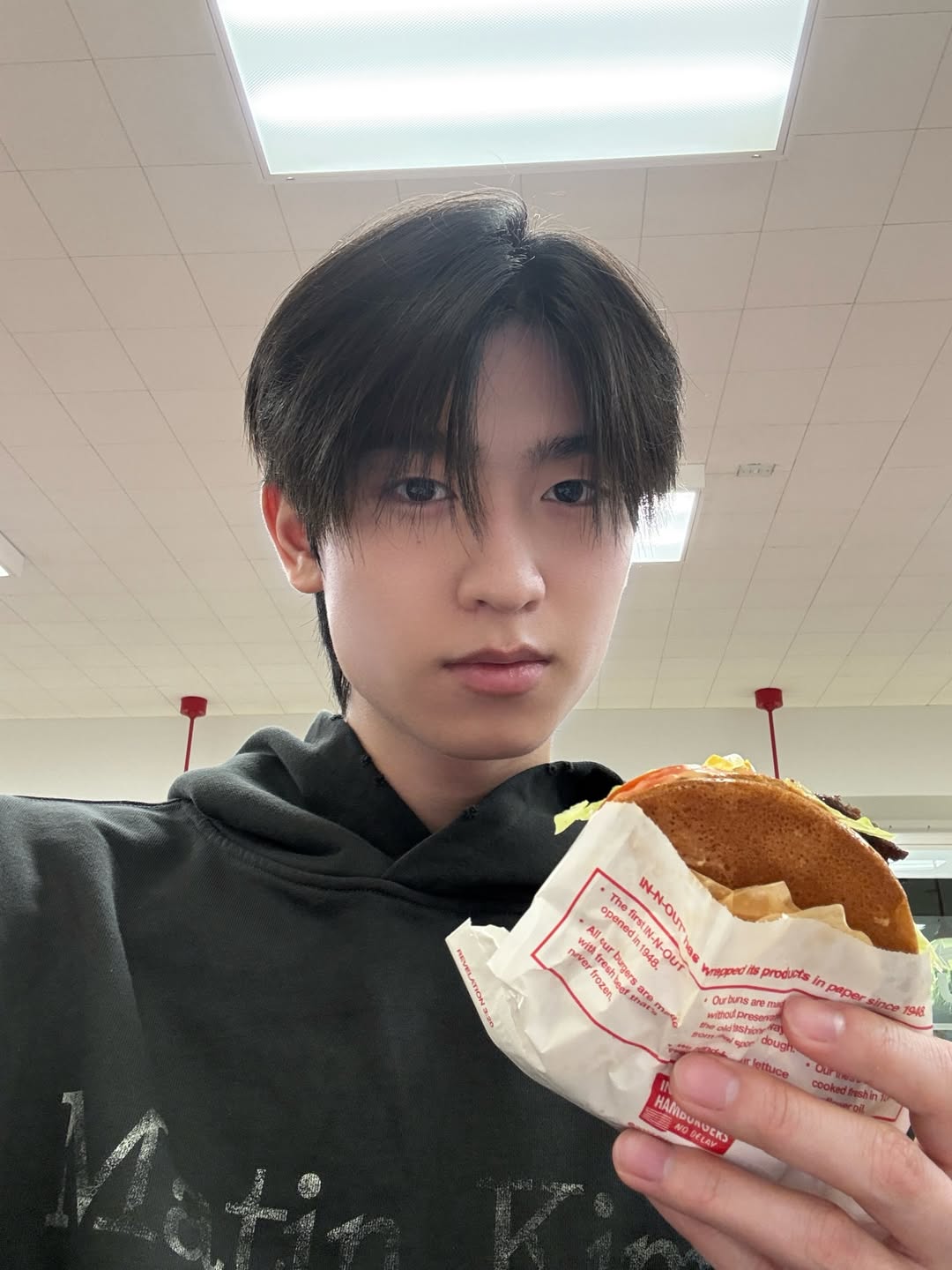 โทมัส - ธีร์ทัศน์ จึงมณีรัตน์