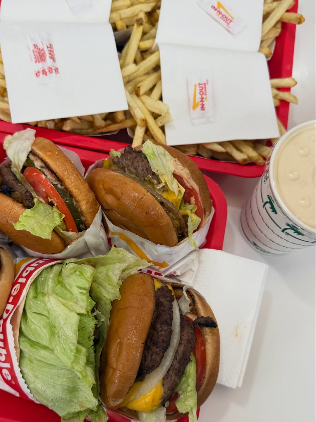 โทมัส - ธีร์ทัศน์ จึงมณีรัตน์