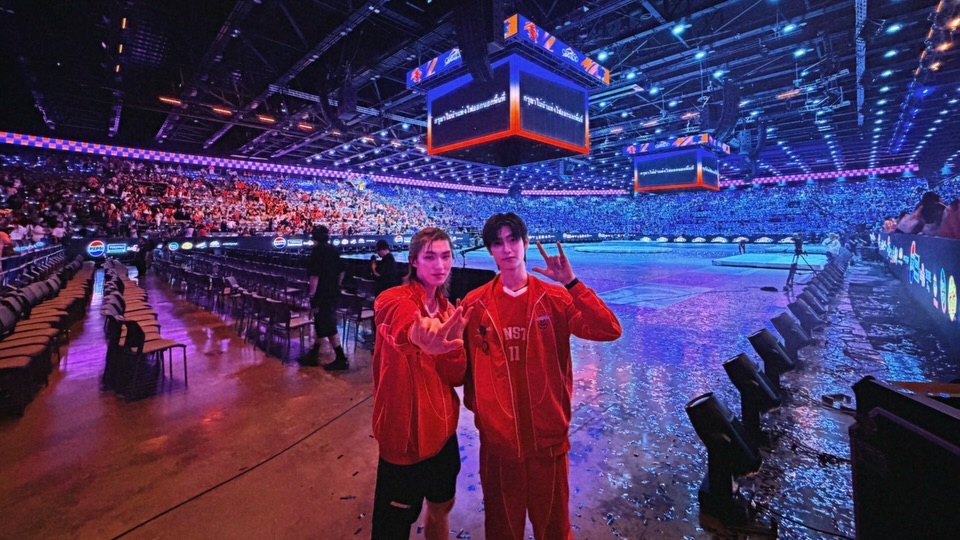 โทมัส - ธีร์ทัศน์ จึงมณีรัตน์