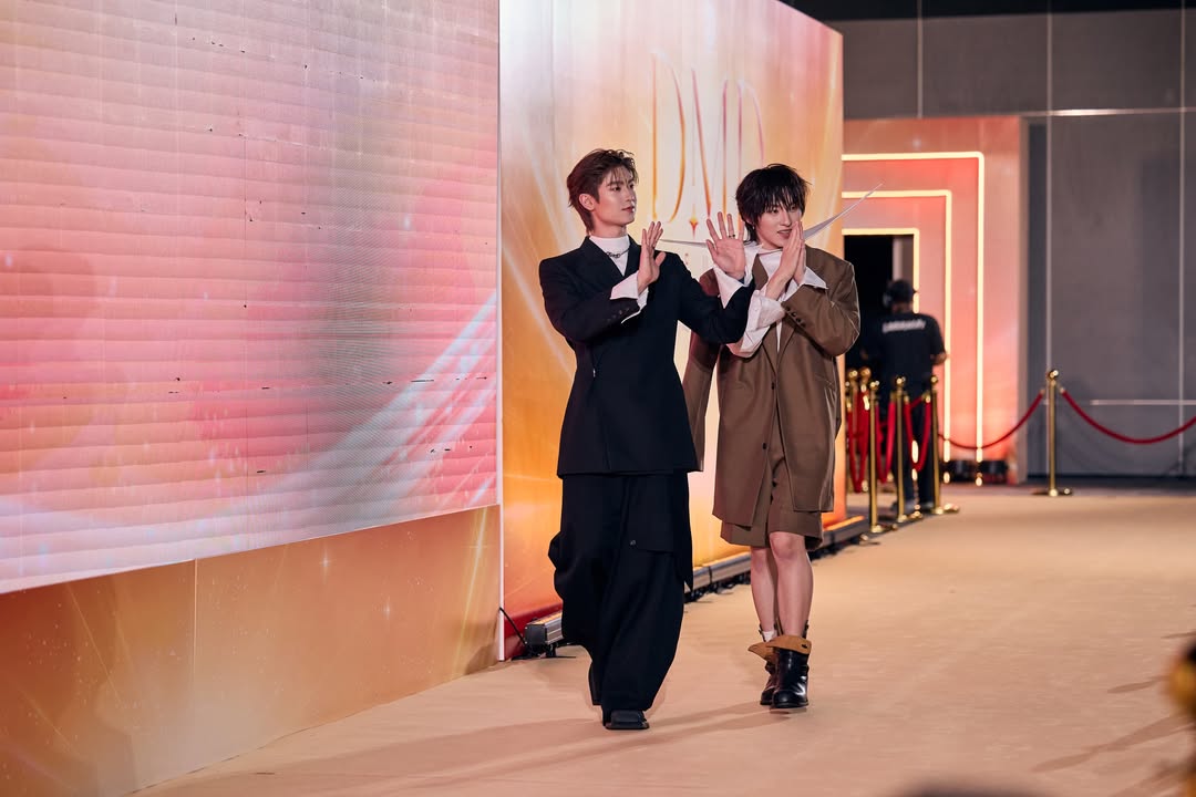 โทมัส - ธีร์ทัศน์ จึงมณีรัตน์