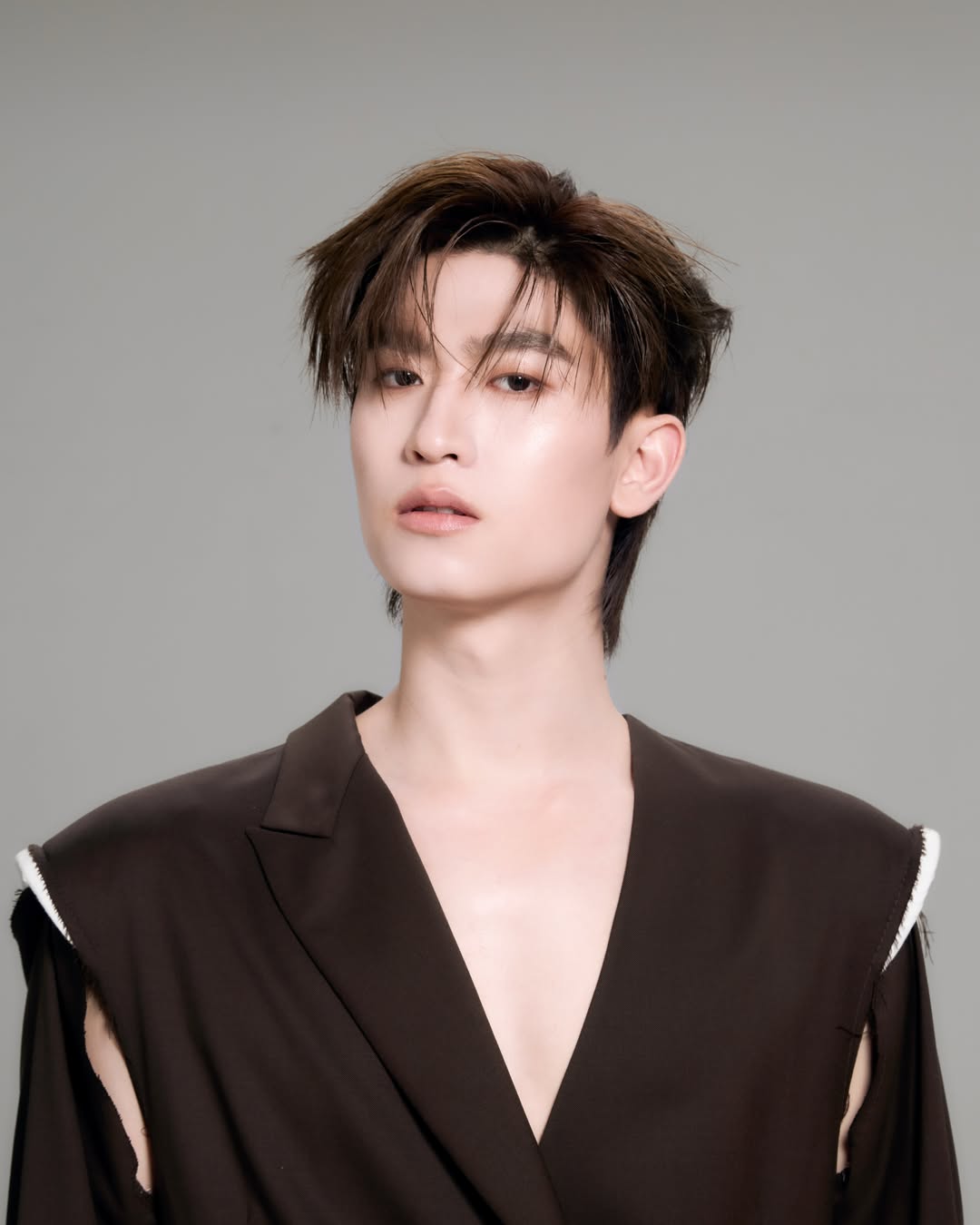 โทมัส - ธีร์ทัศน์ จึงมณีรัตน์