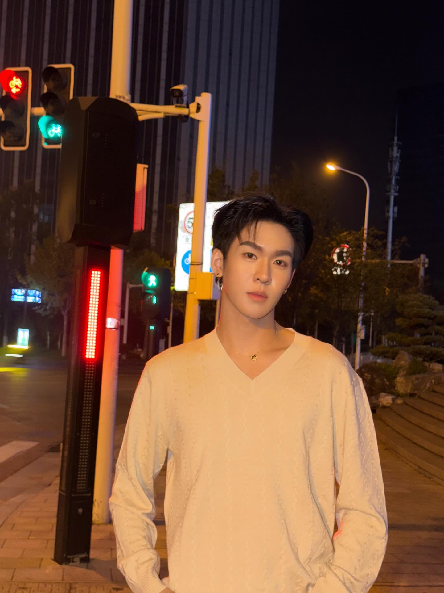 อู๋อู๋ - ธนภูมิ เศรษฐสิทธิกุล