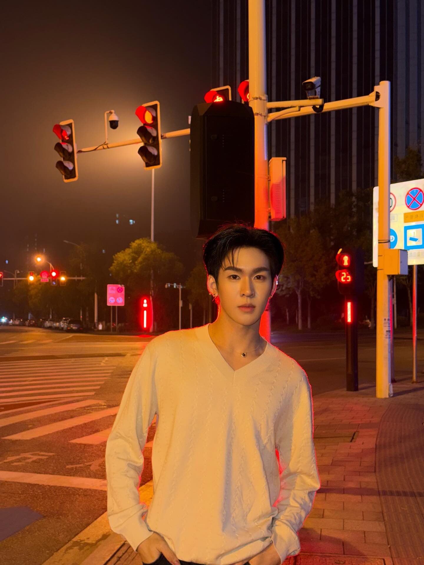 อู๋อู๋ - ธนภูมิ เศรษฐสิทธิกุล