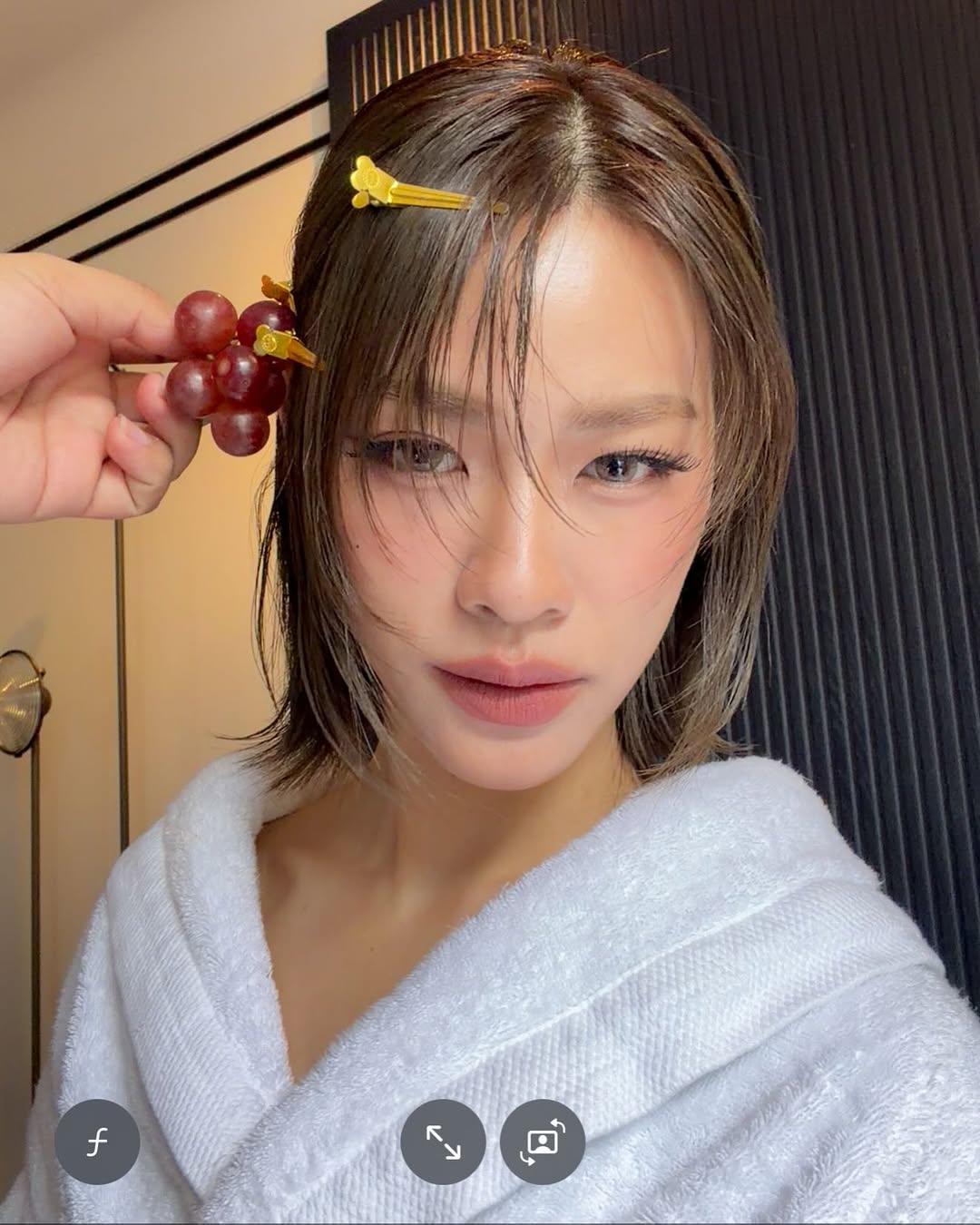เอมี่ - ทสร กลิ่นเนียม
