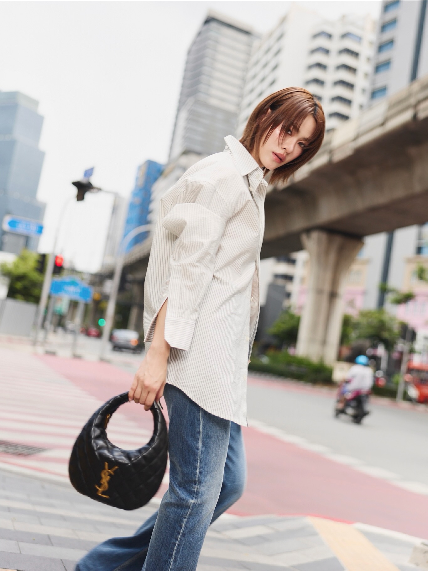 เอมี่ - ทสร กลิ่นเนียม