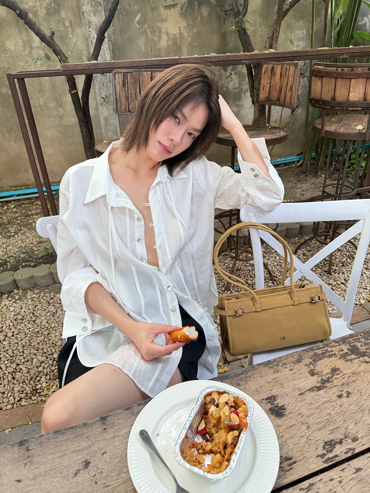 เอมี่ - ทสร กลิ่นเนียม