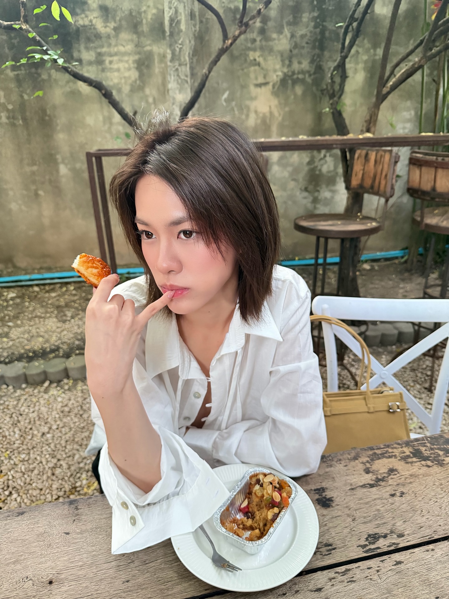 เอมี่ - ทสร กลิ่นเนียม