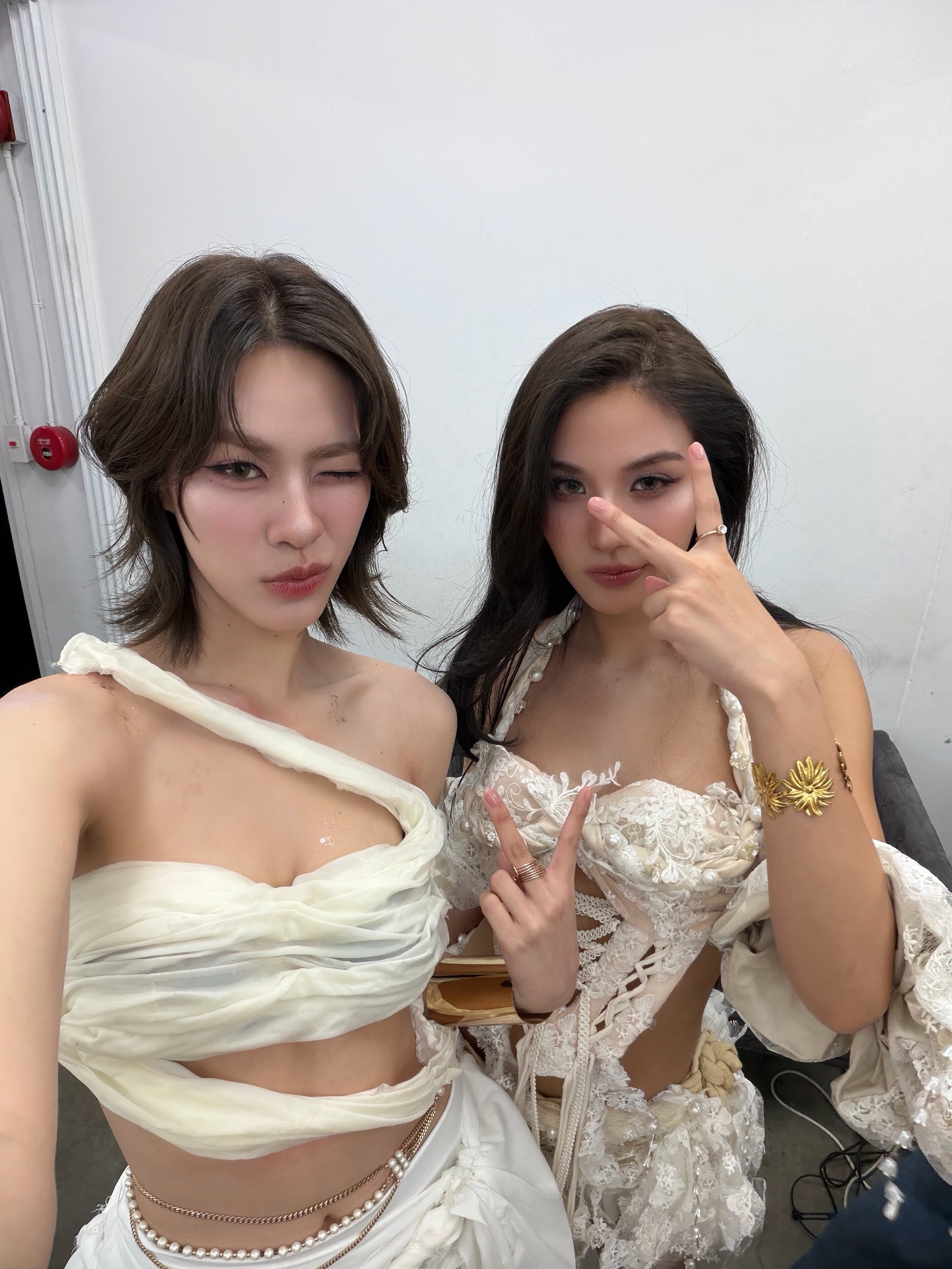 เอมี่ - ทสร กลิ่นเนียม