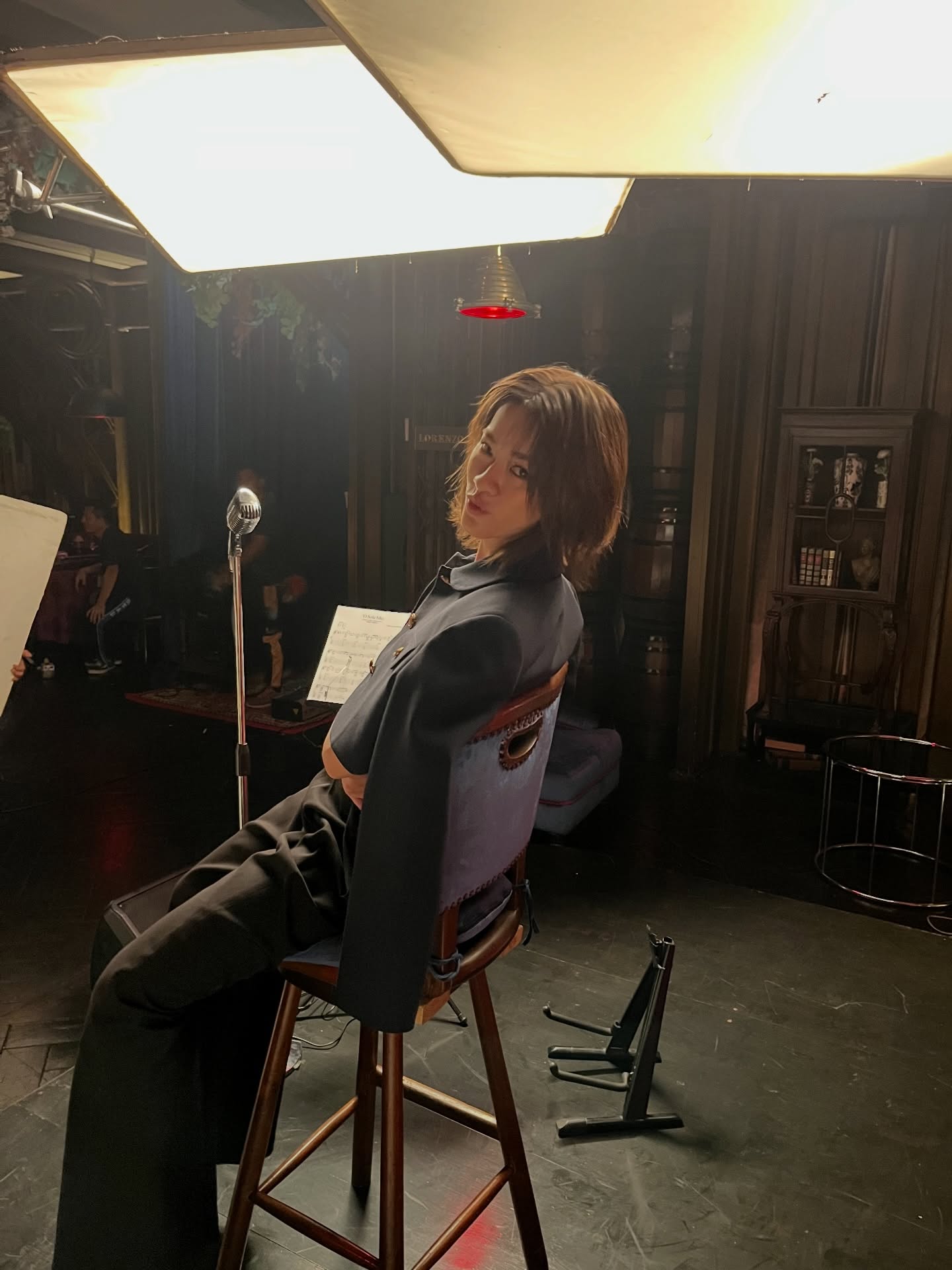 เอมี่ - ทสร กลิ่นเนียม